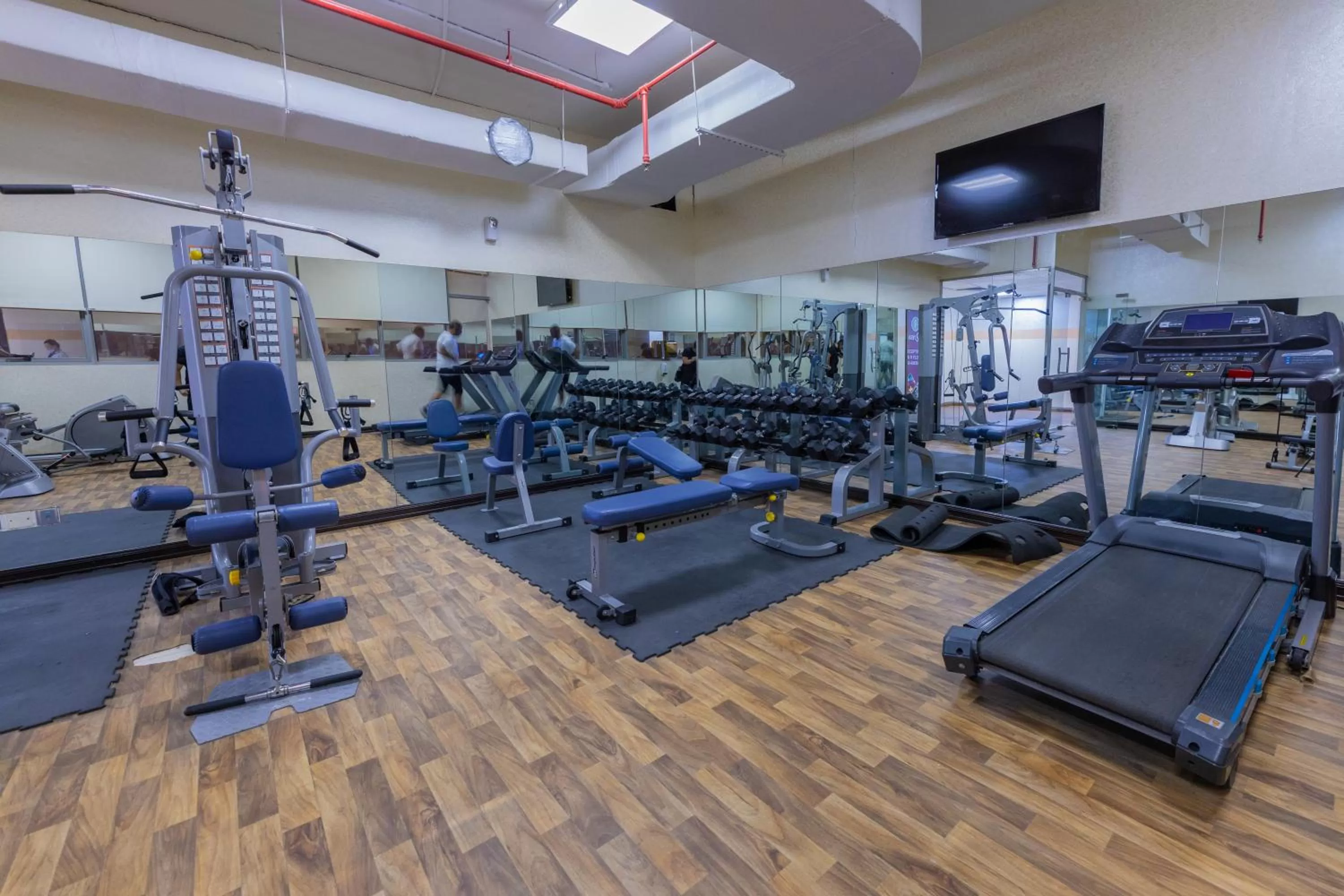 Fitness centre/facilities in Ewan Ajman Suites Hotel