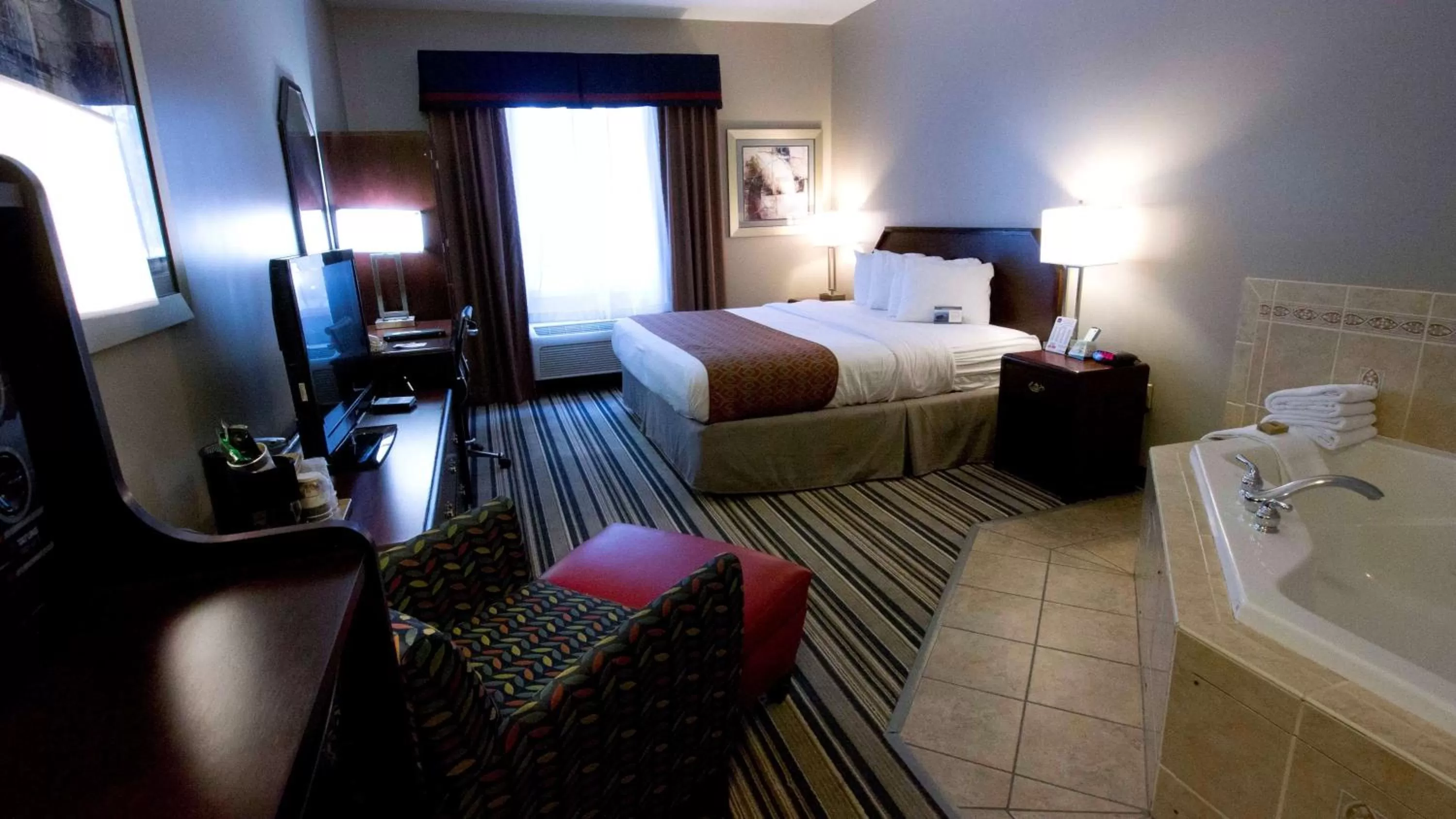 Photo of the whole room in Best Western Harrisburg Hershey