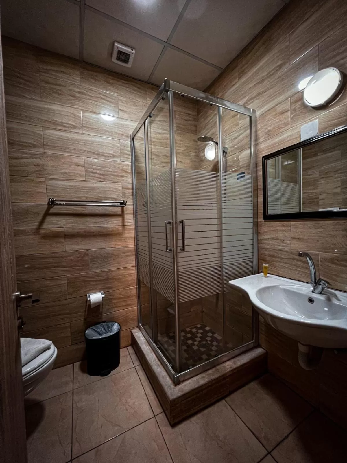 Toilet in Balcony Hotel