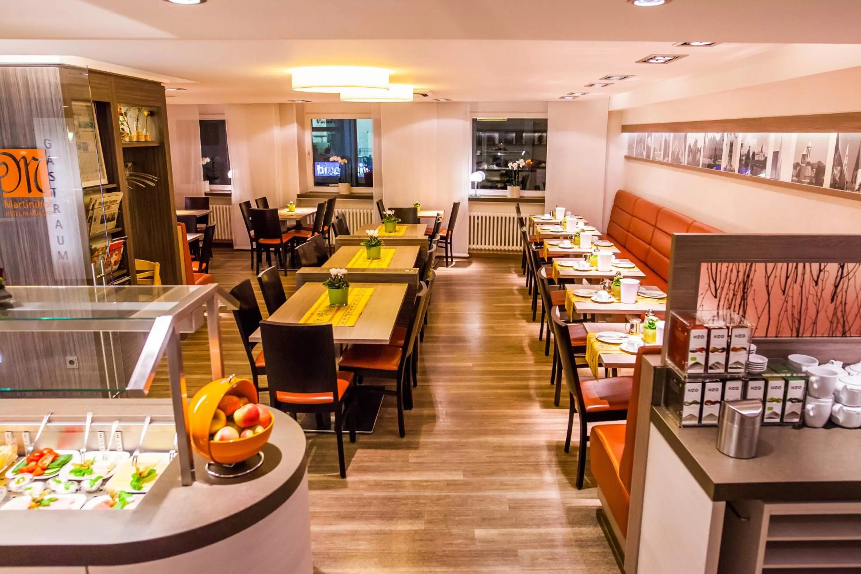 Buffet breakfast in Hotel Martinihof