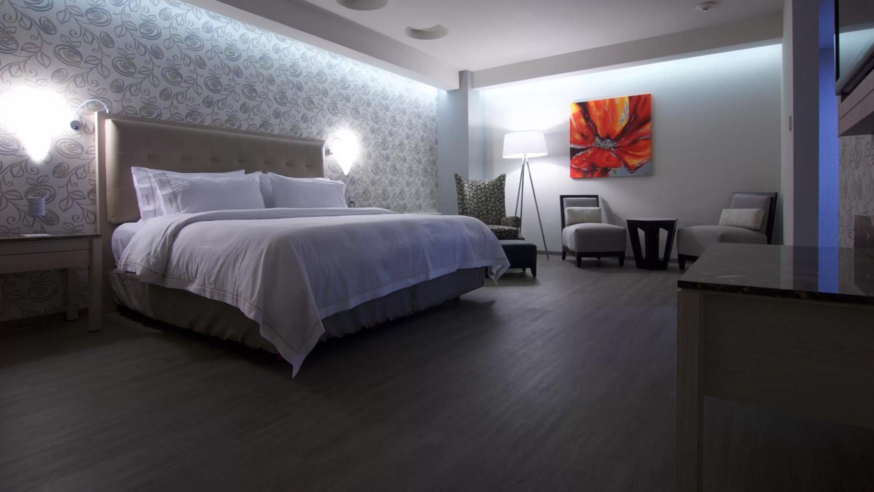 Decorative detail, Bed in Holiday Inn Express Mexico- Toreo by IHG