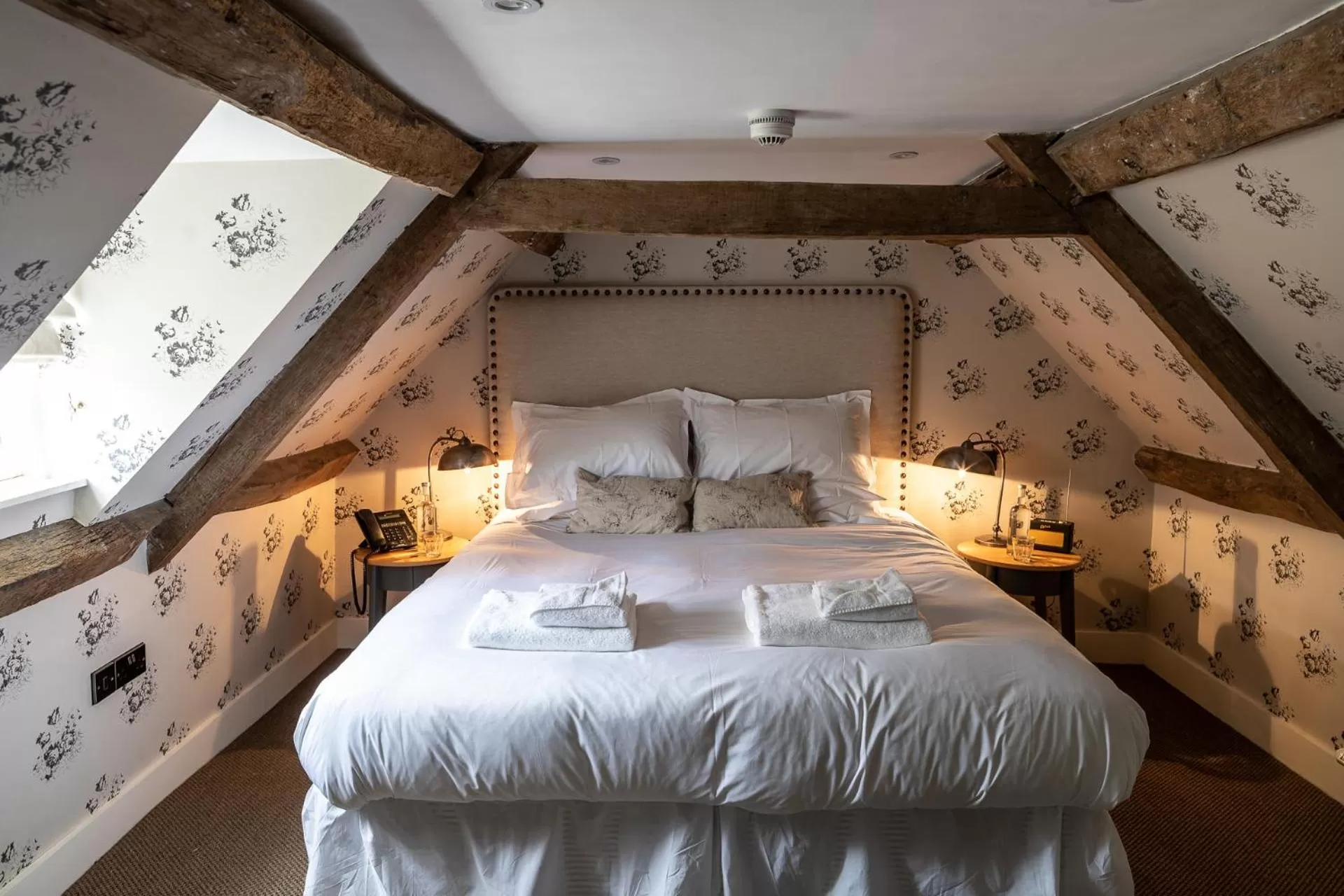 Deluxe Double Room with Bath in The Swan Inn