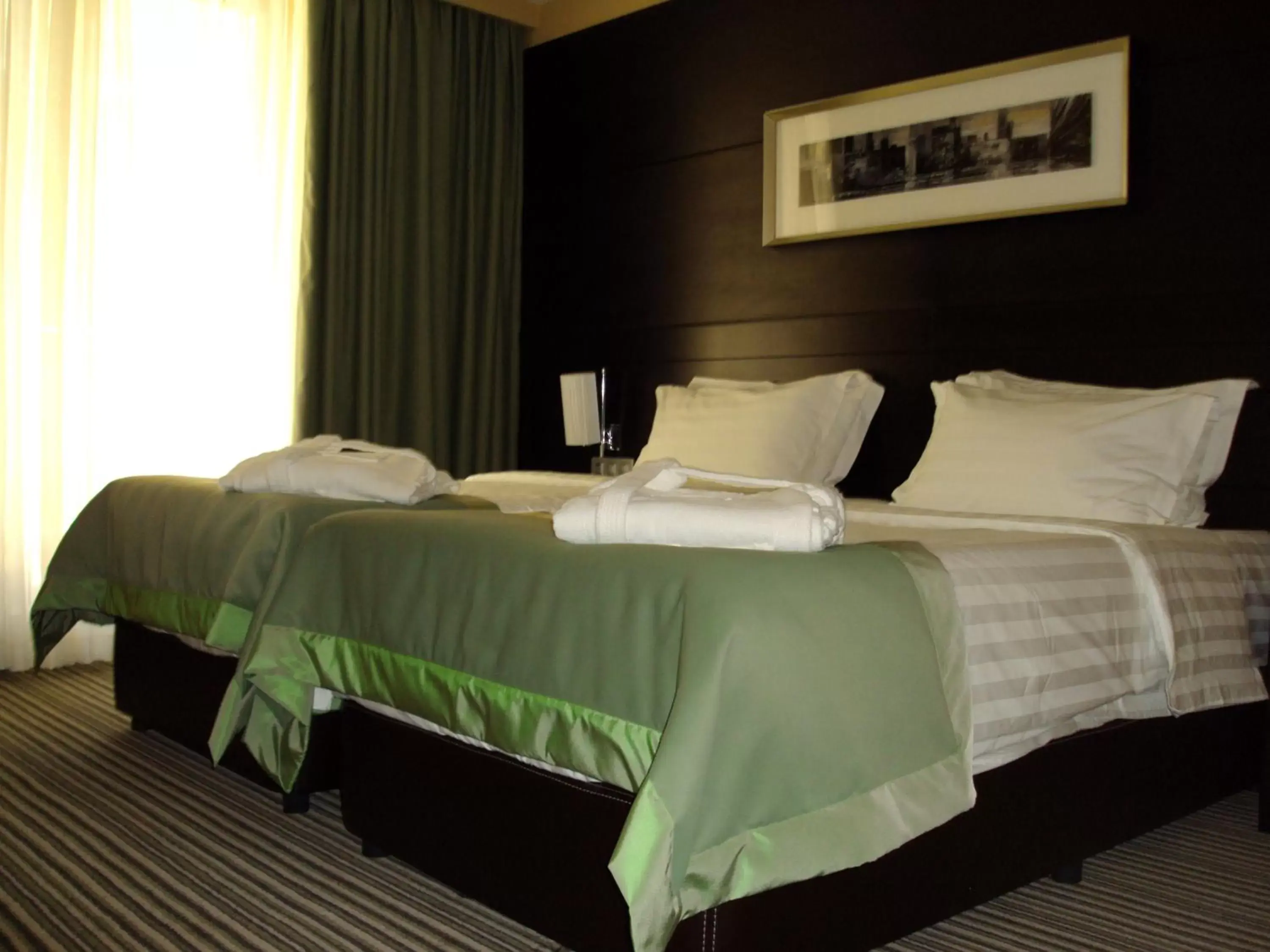 Studio with Balcony - Complimentary water & Free Tea/Coffee Machine in Best Western Plus Olives City Hotel - Free Pool & Parking Studio with Balcony - Complimentary water & Free Tea/Coffee Machine in Best Western Plus Olives City Hotel - Free Pool & Parking