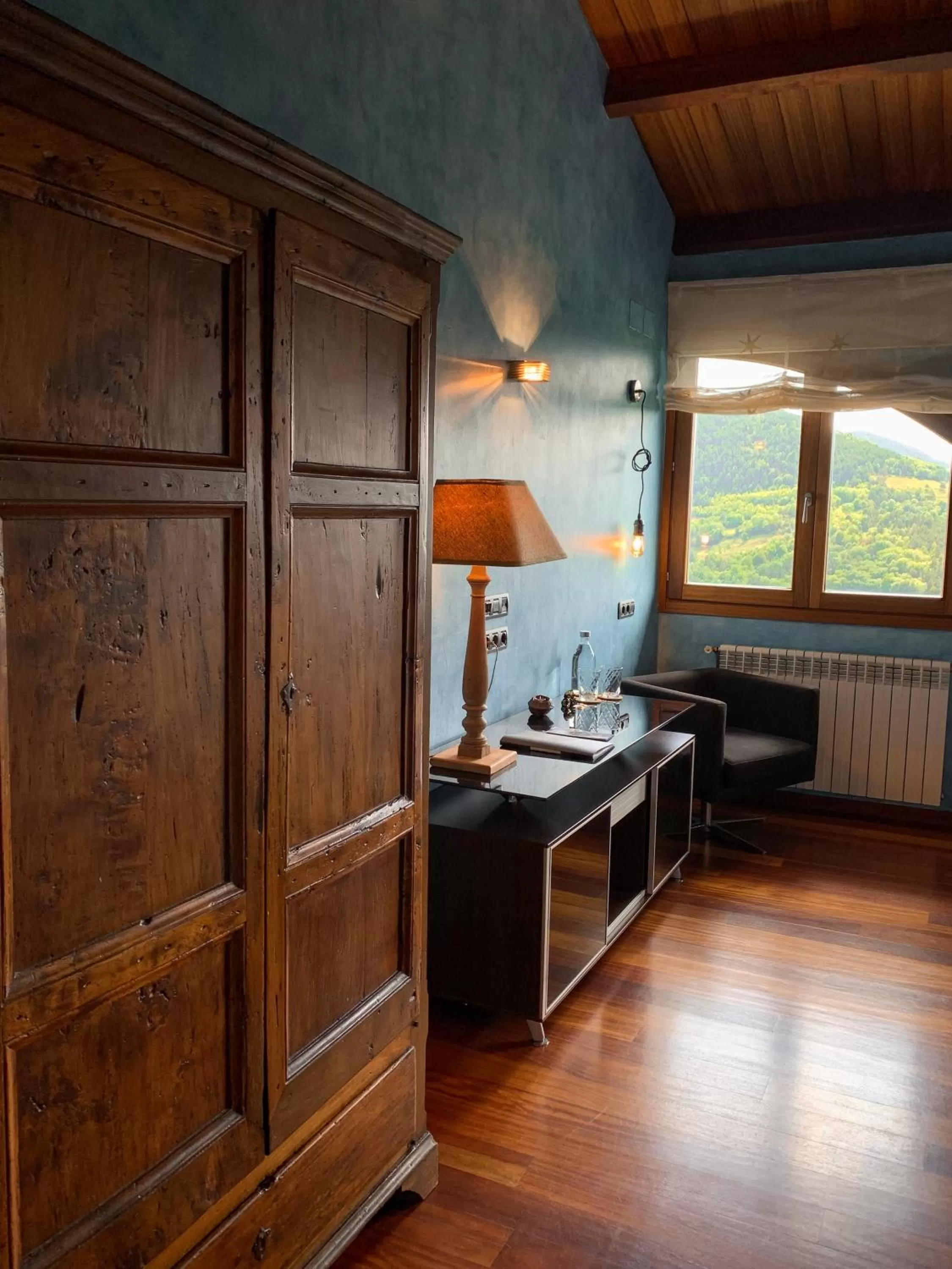 Photo of the whole room in Serrat del Vent - Adults only