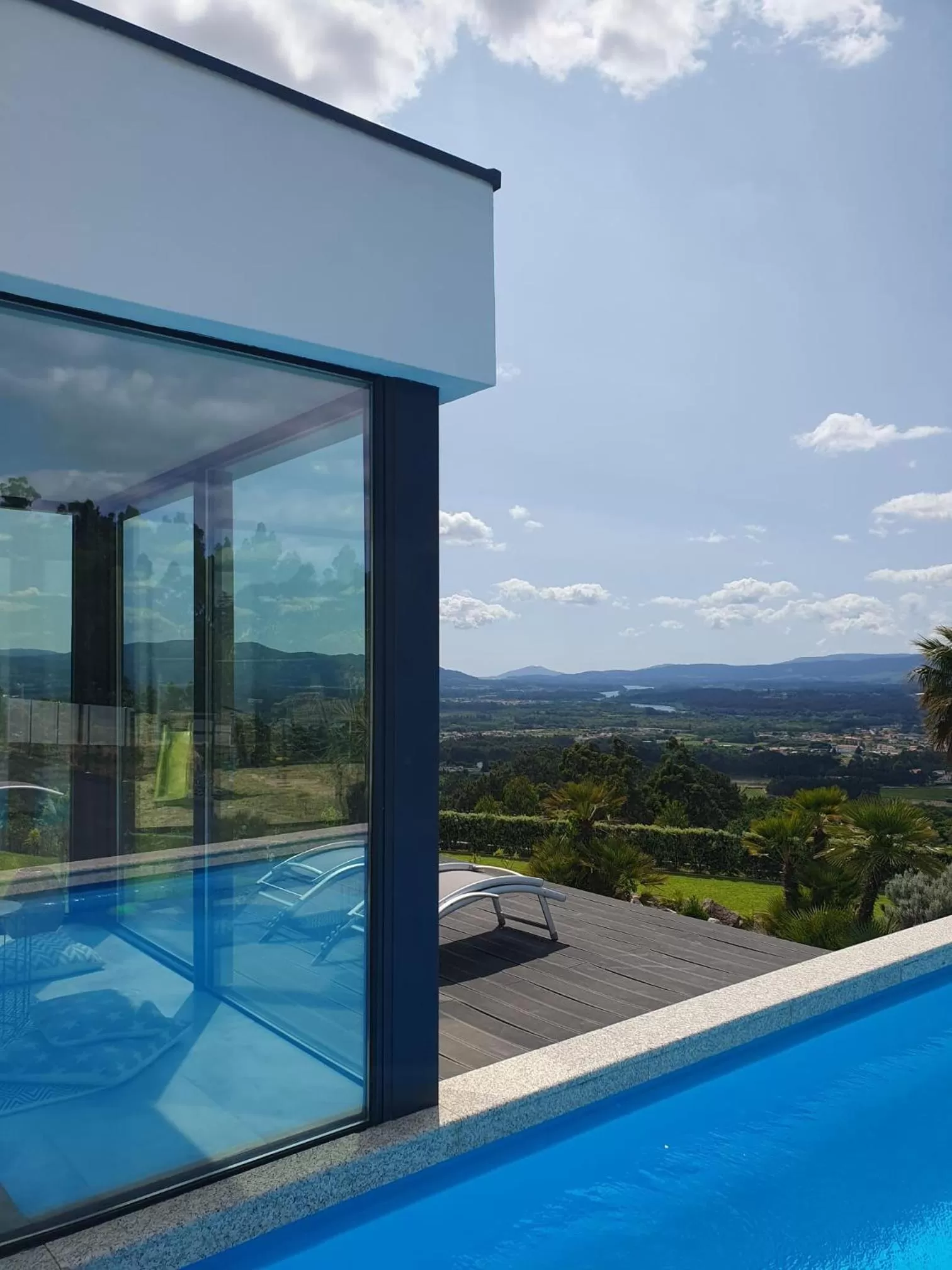 Property building, Swimming Pool in Space Zen