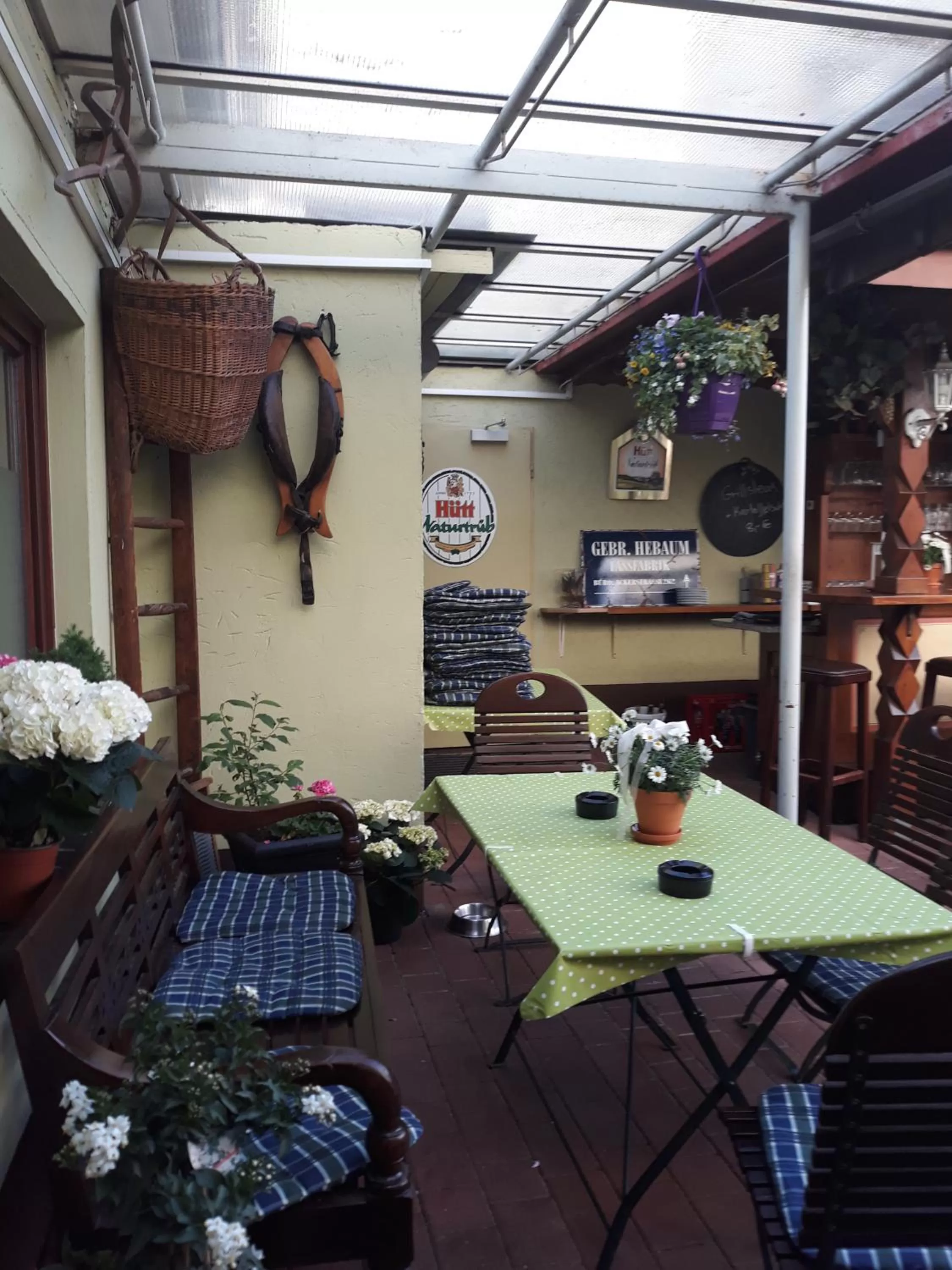 Restaurant/places to eat in Zwehrener Hof