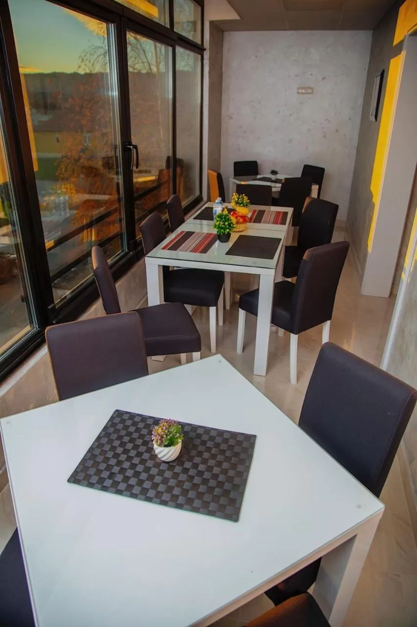 Seating area in Mark's Palace