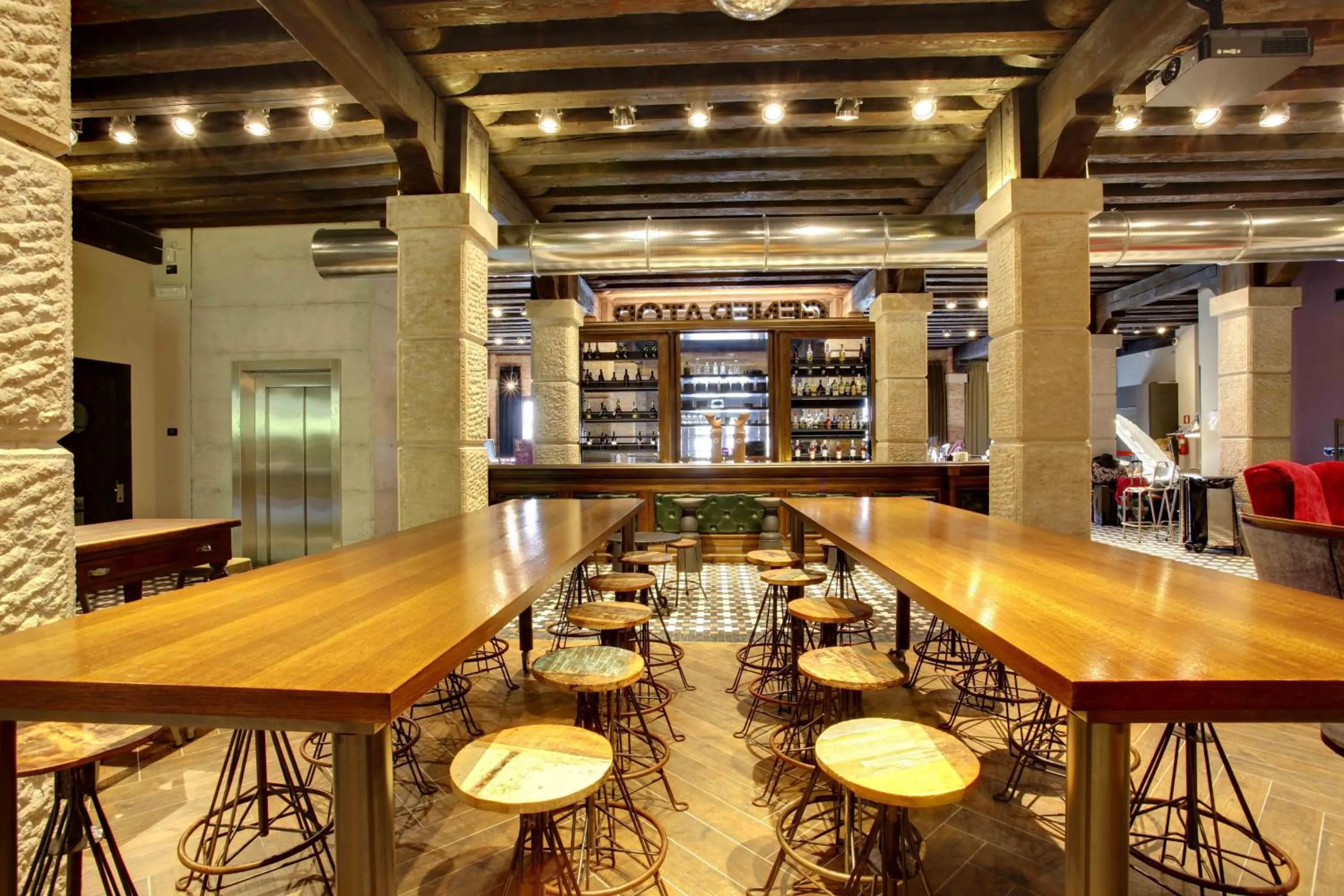 Lounge or bar in Generator Venice