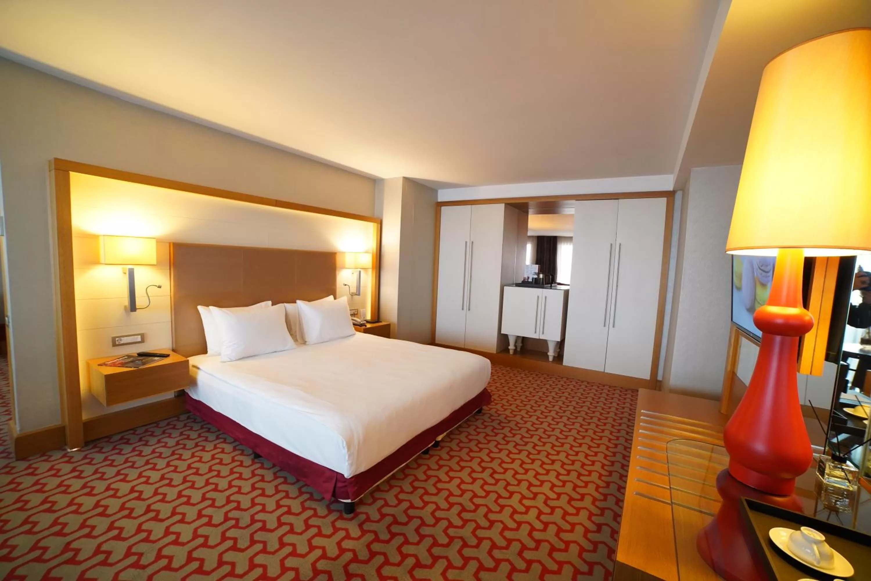 Photo of the whole room in Divan Bursa