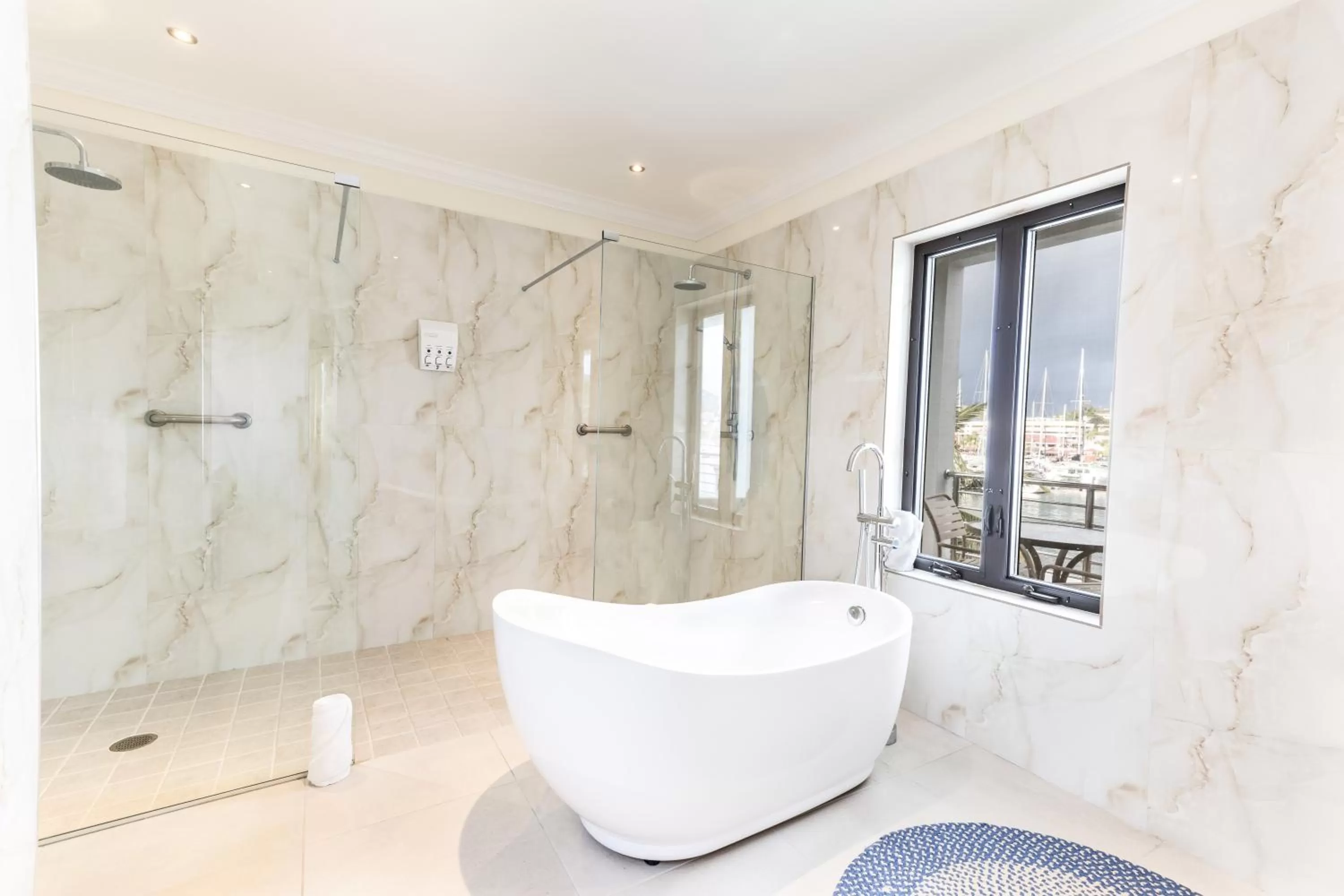 Bathroom in Bay Gardens Beach Resort & Spa