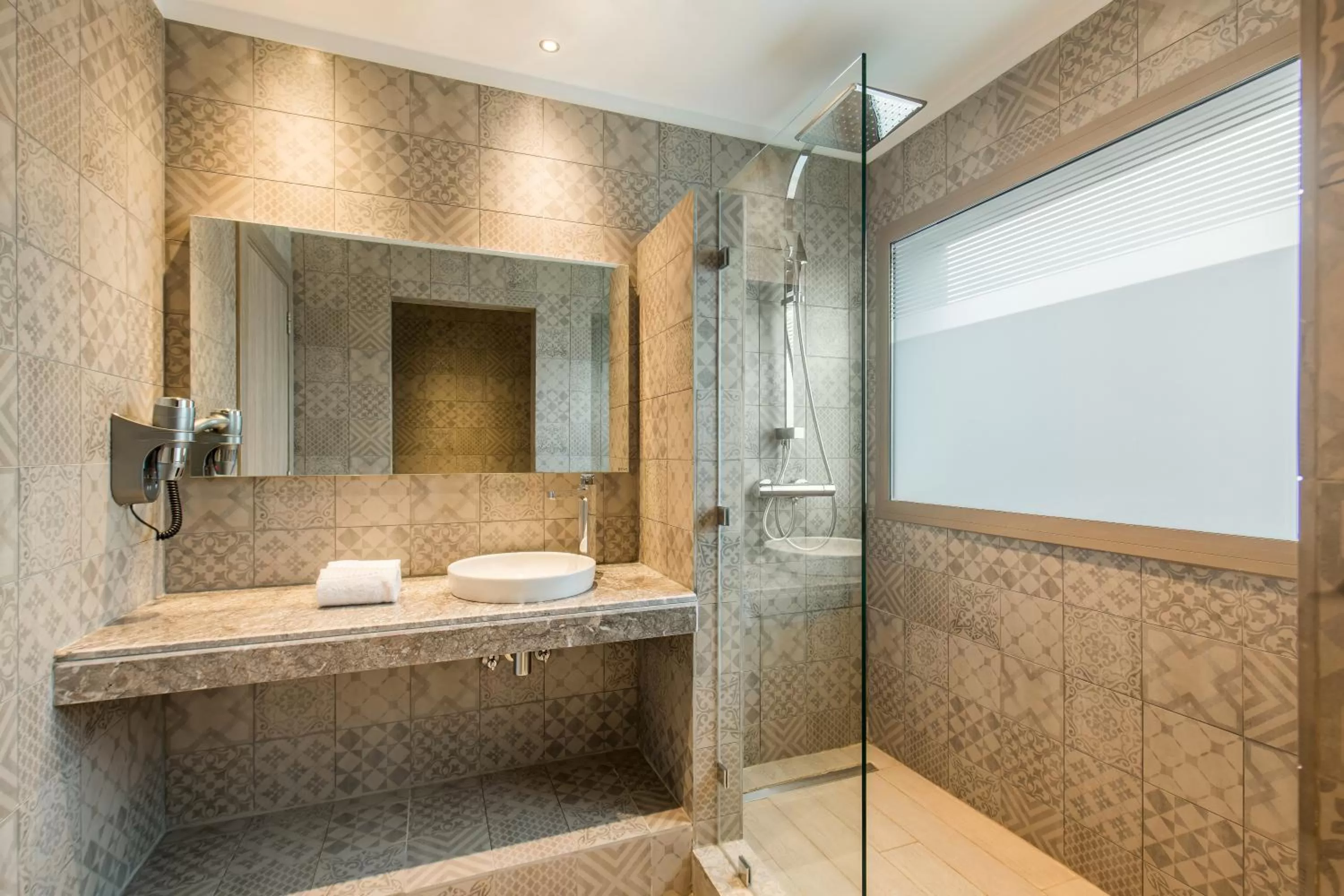 Shower in Radisson Blu Resort Al Hoceima