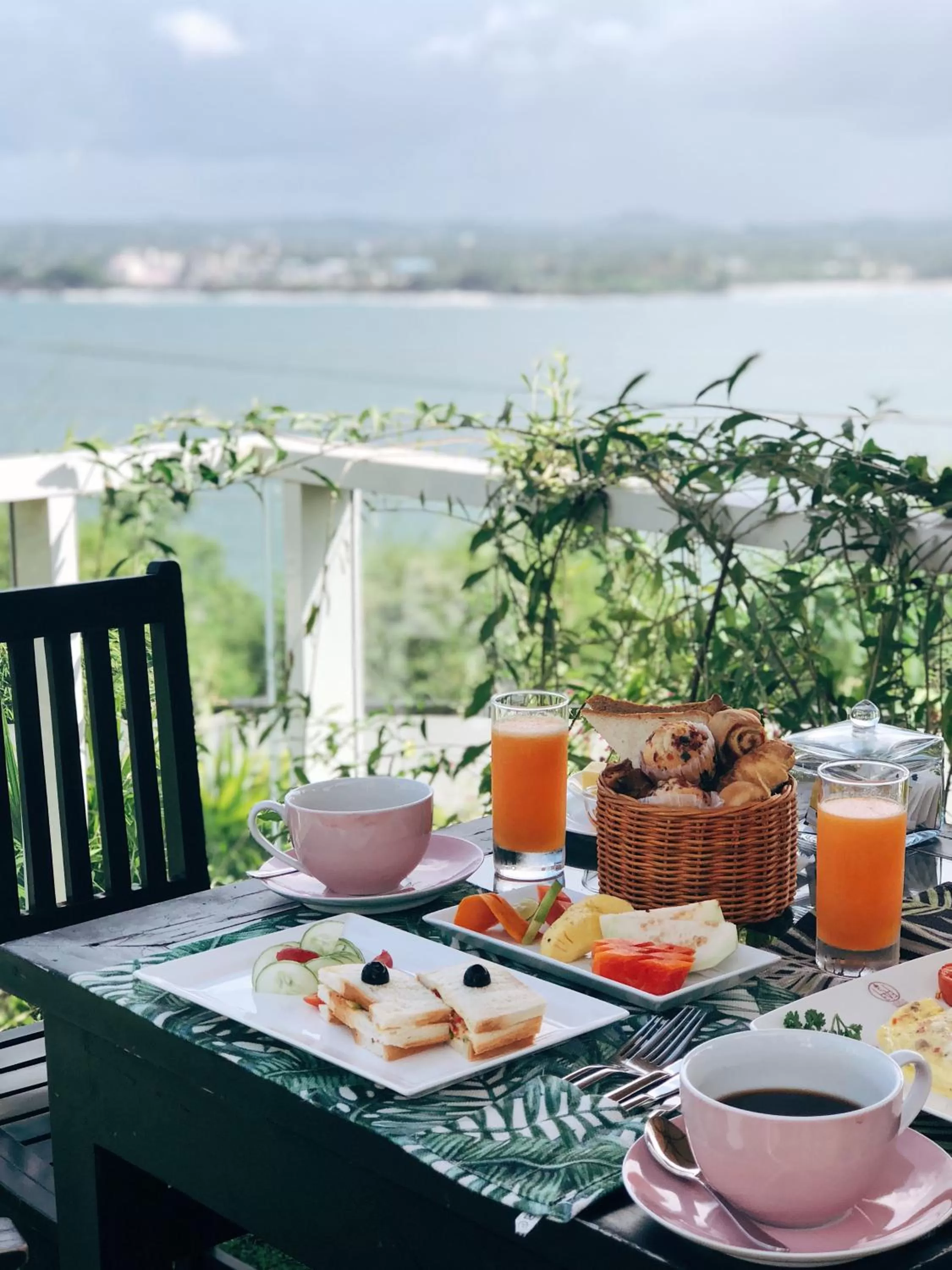 Food and drinks in Levels Unawatuna