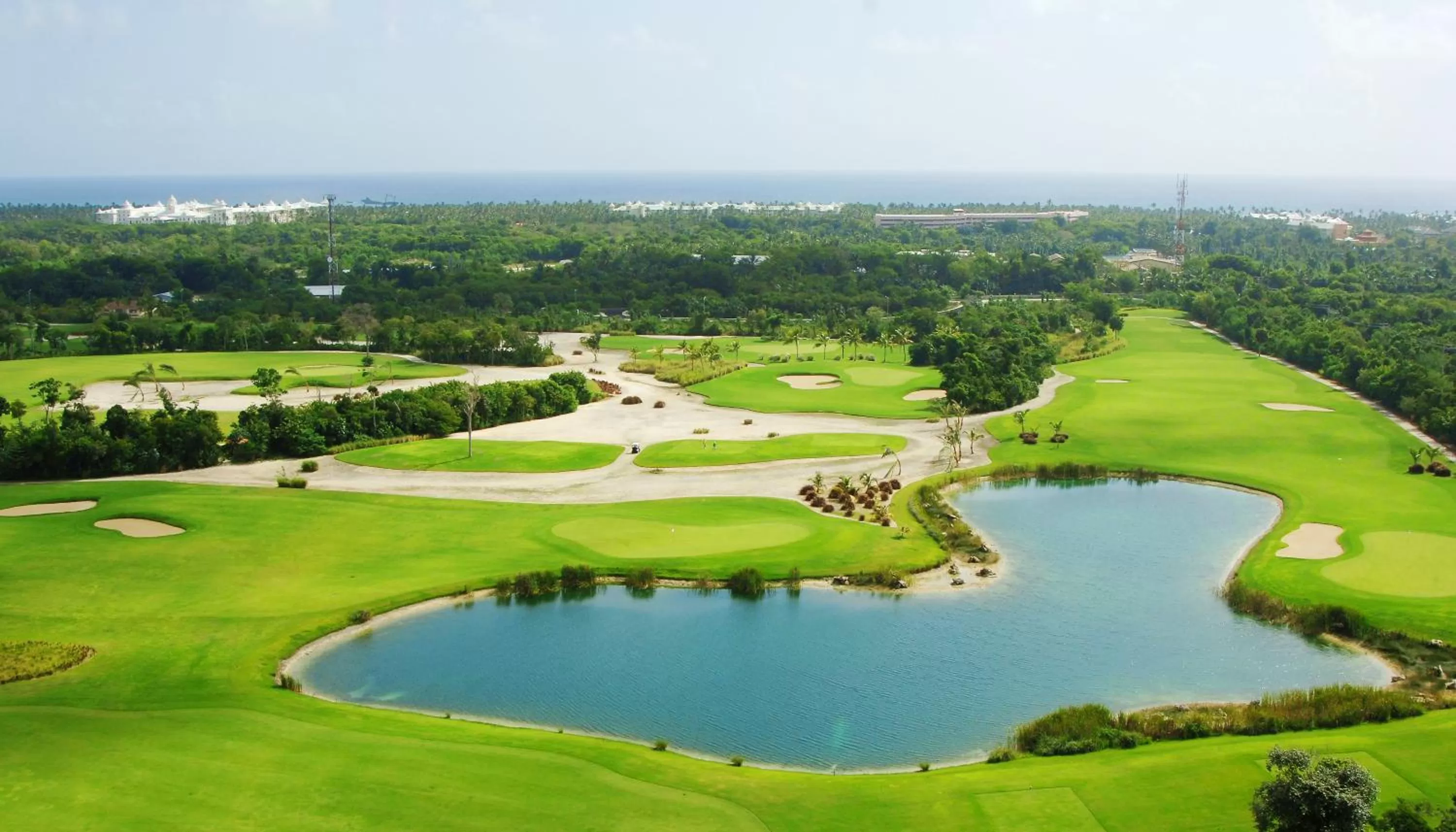 Golfcourse in Majestic Colonial Punta Cana - All Inclusive