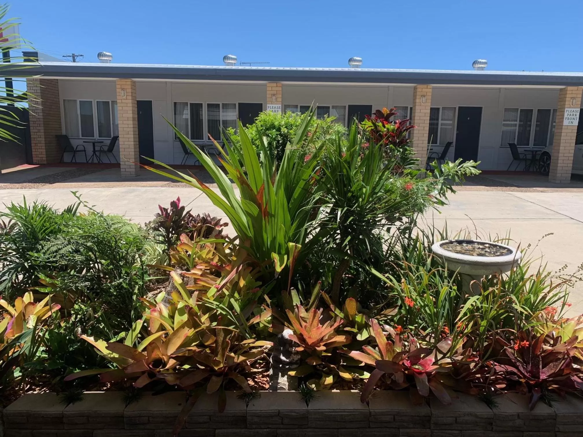 Property building in Shady Rest Motel