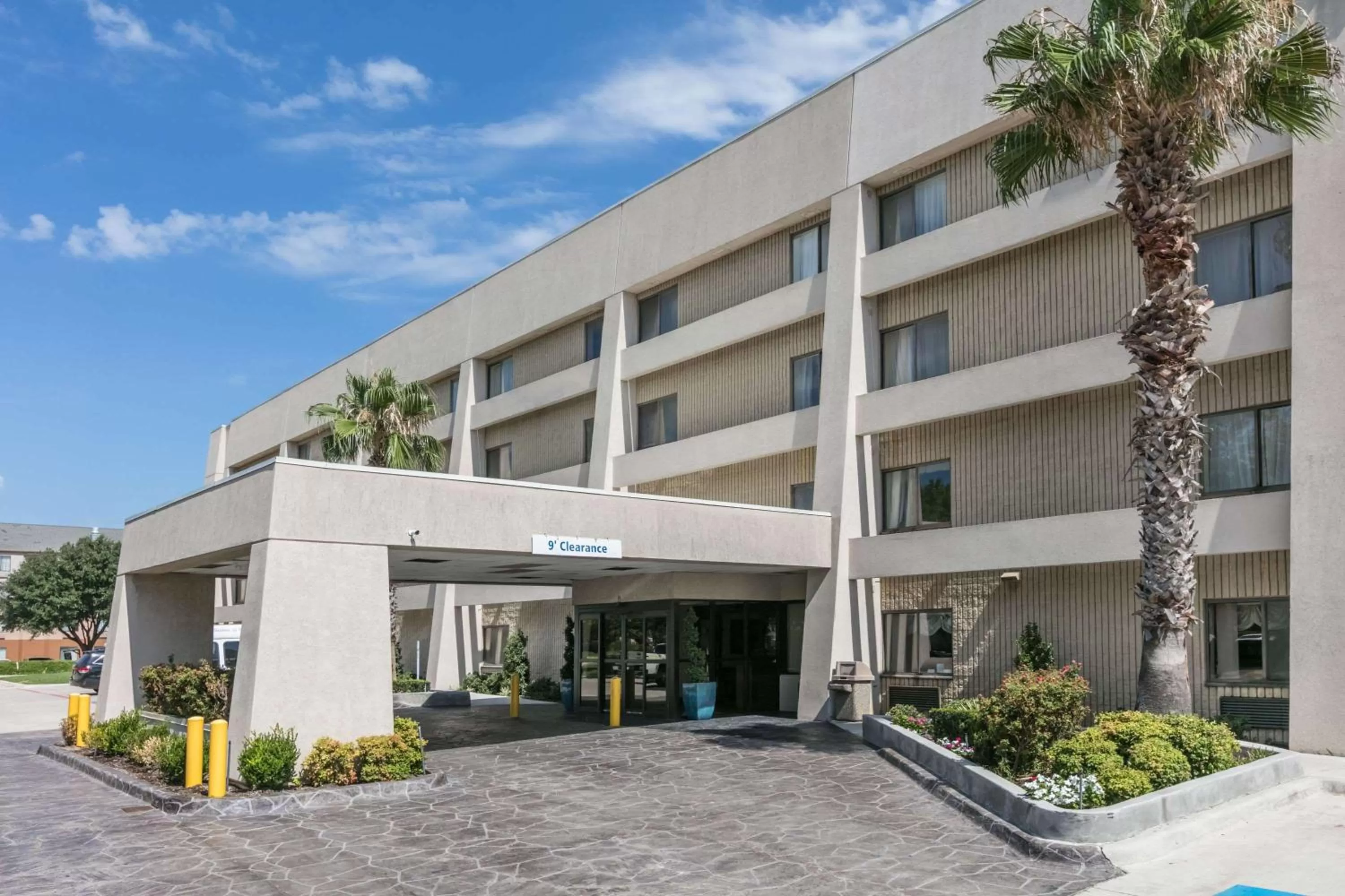 Property building in Baymont by Wyndham Arlington At Six Flags Dr