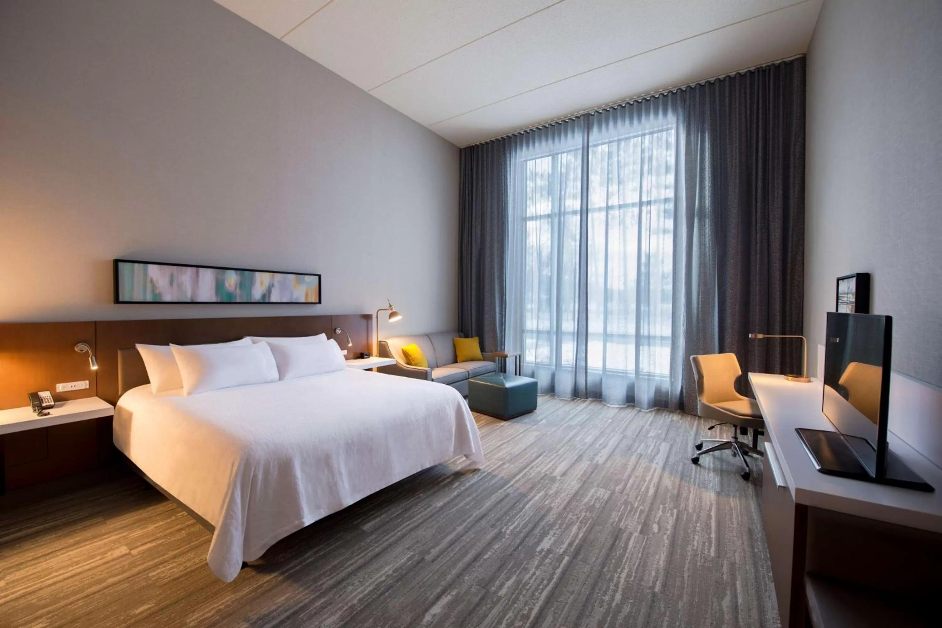 Bedroom, Bed in Hilton Garden Inn Wausau, WI