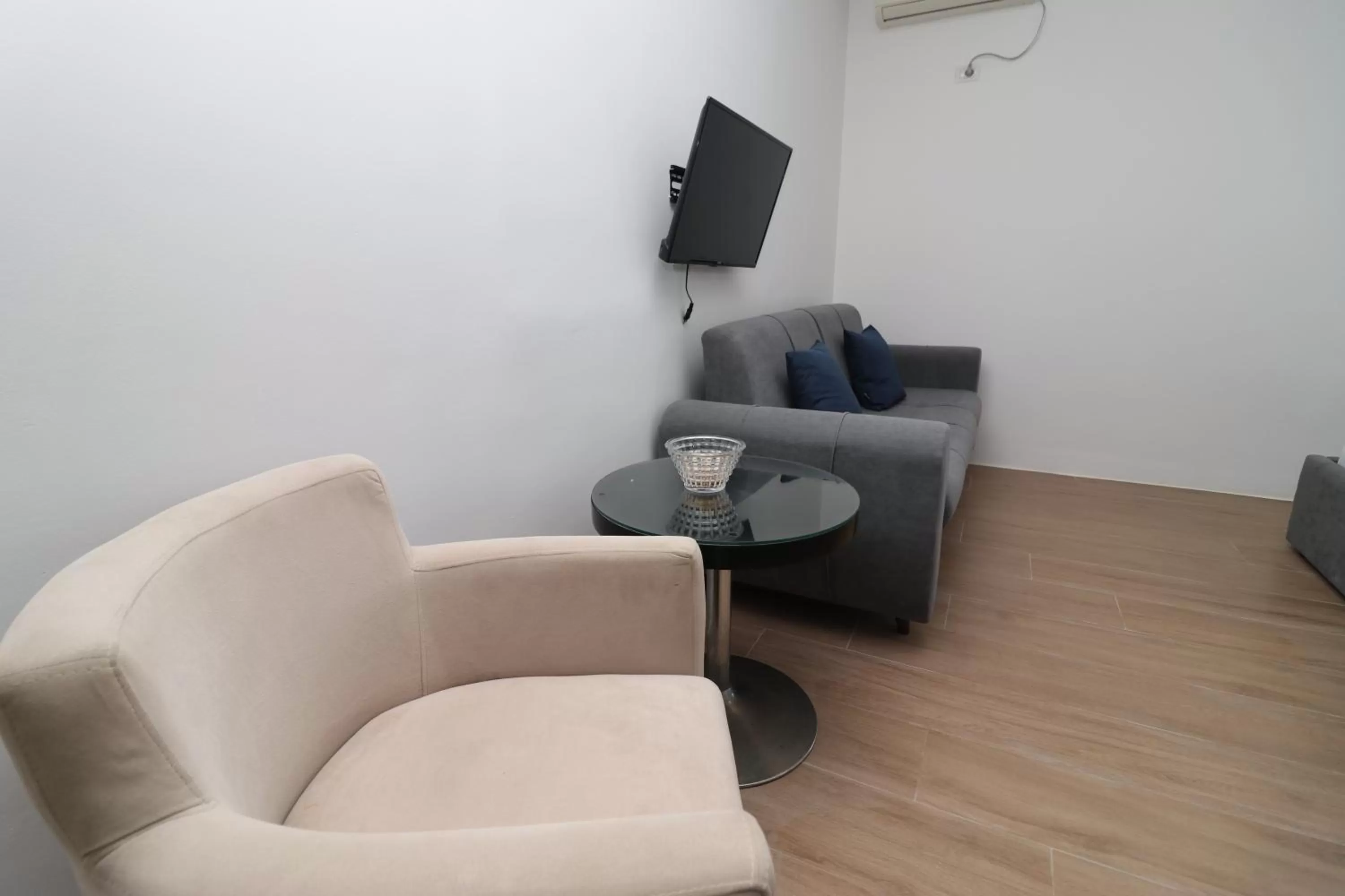 TV and multimedia, Seating Area in HOTEL KRISTAL