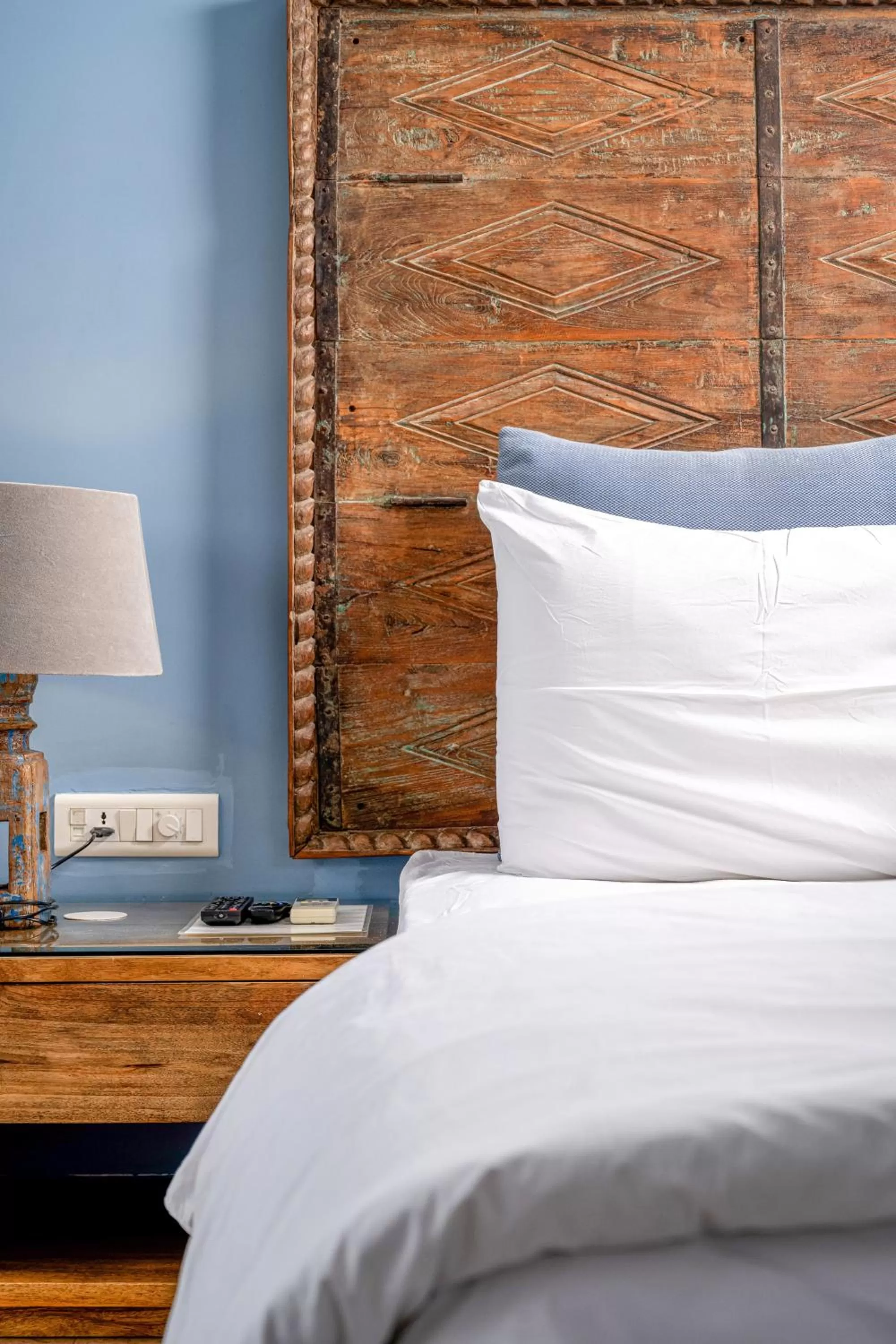 Bed in The Almond Tree