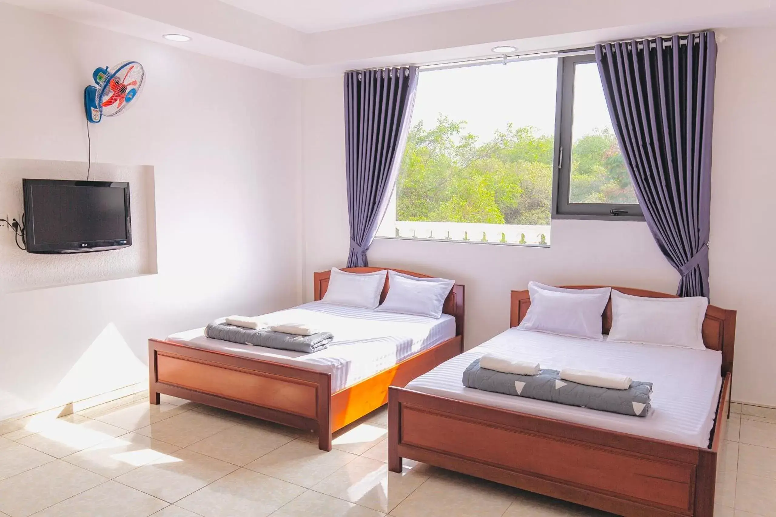 Hoa Cúc Phương Hotel Dĩ An - Bình Dương Hoa Cúc Phương Hotel Dĩ An - Bình Dương