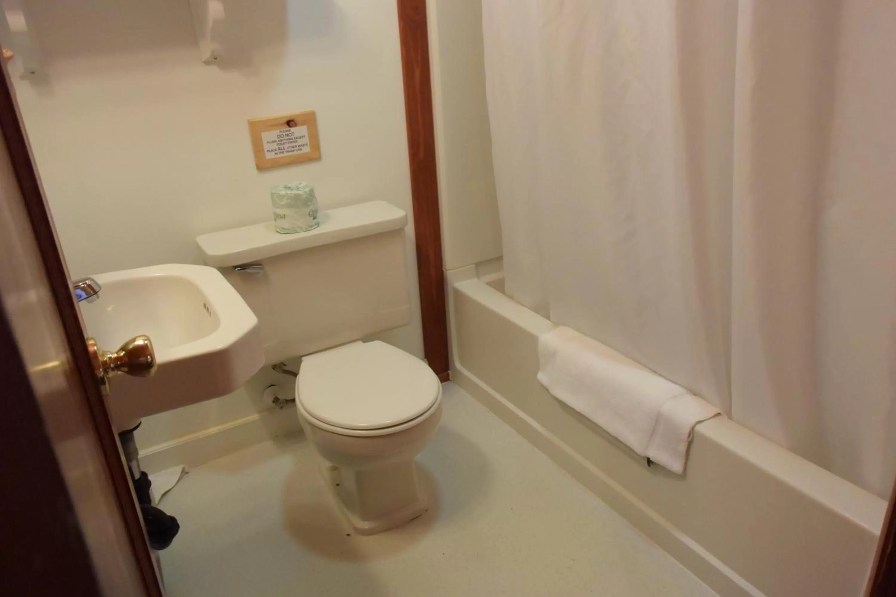 Park Motel and Cabins