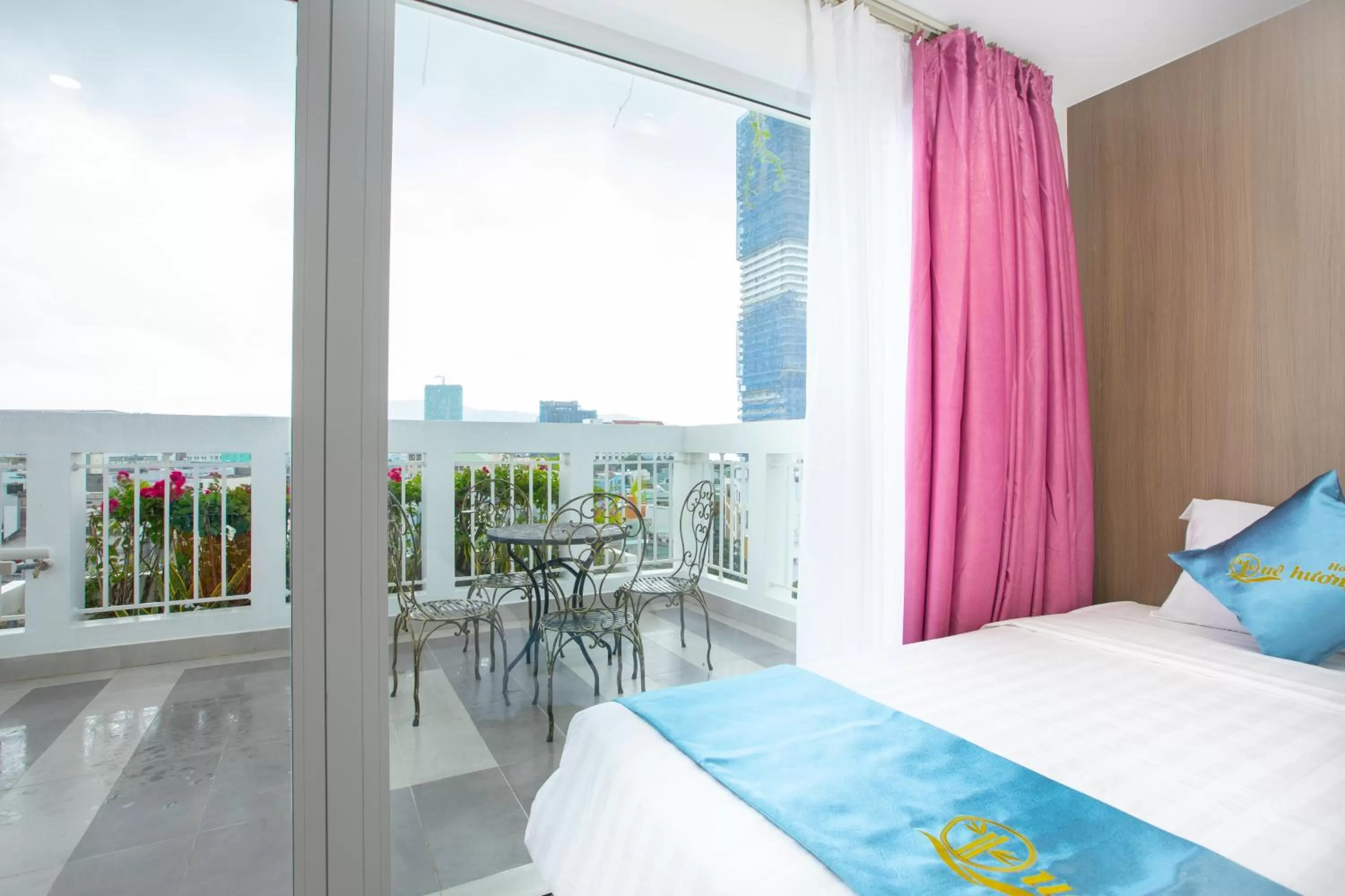View (from property/room), Bed in QUE HUONG HOTEL