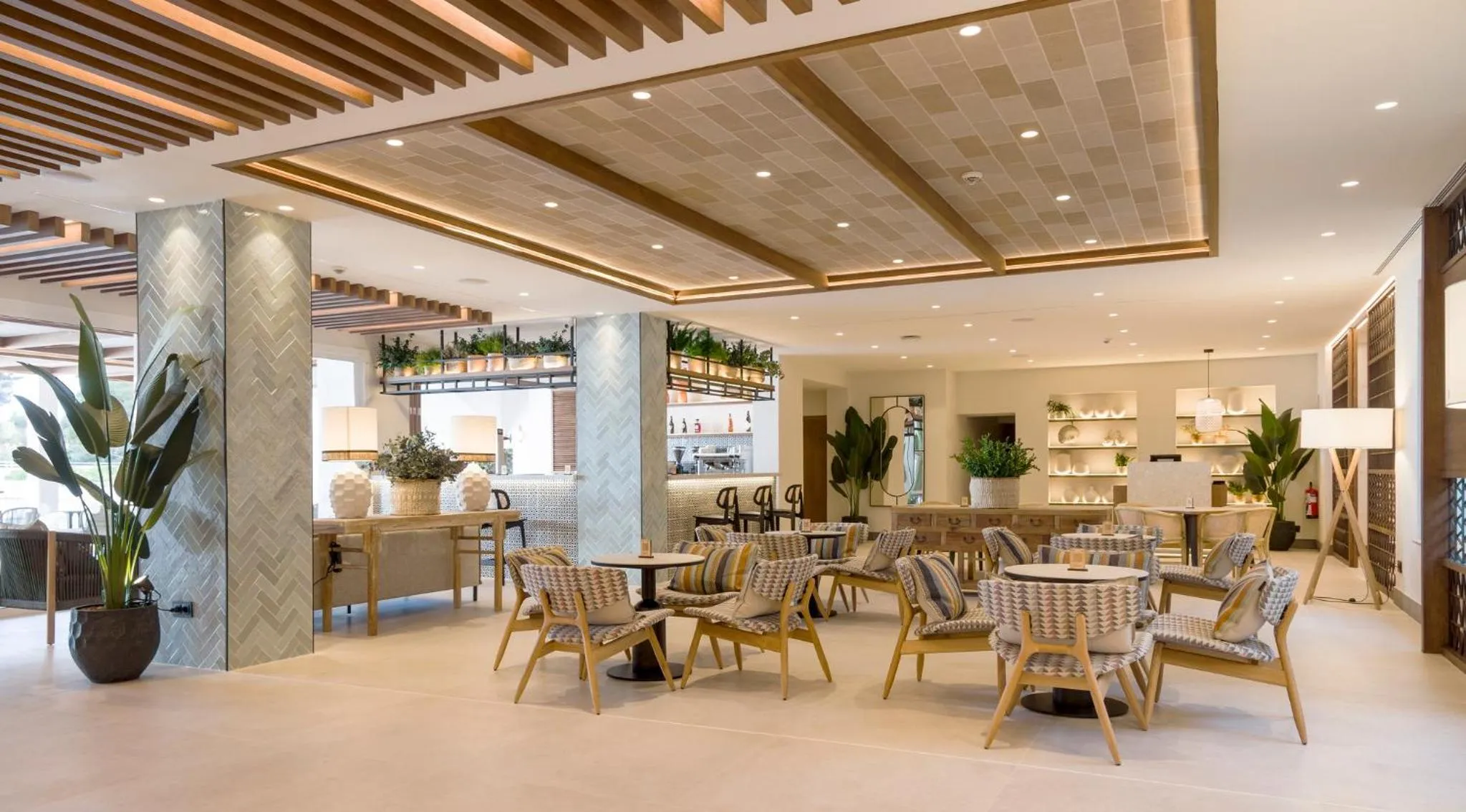 Lounge or bar in Ilunion Menorca