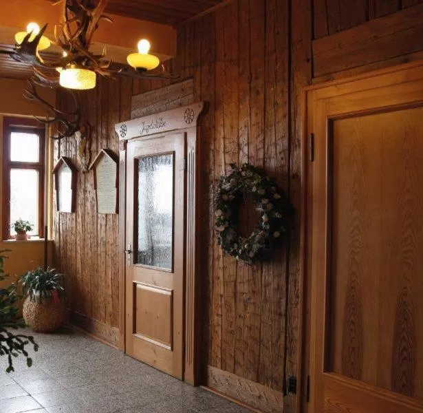 Facade/entrance in Zum Roten Hirsch im Grünen Wald