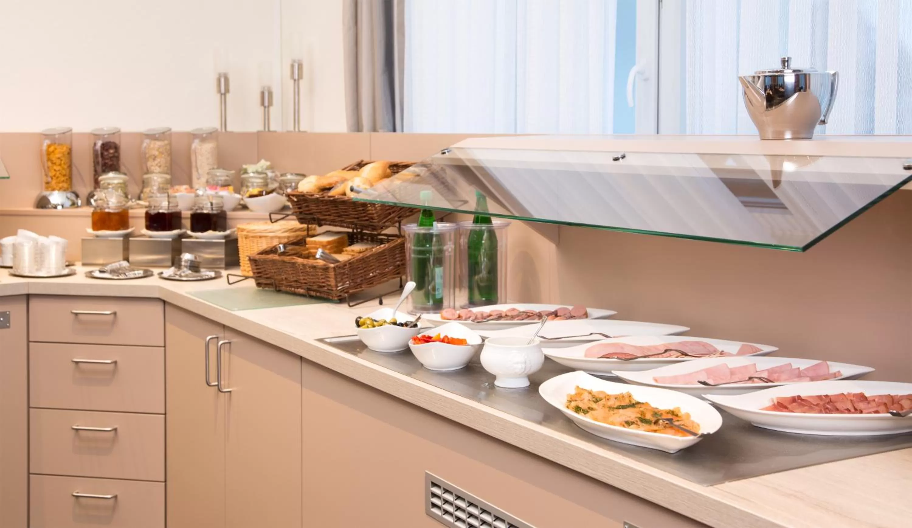 Buffet breakfast in Parkhotel Lippstadt