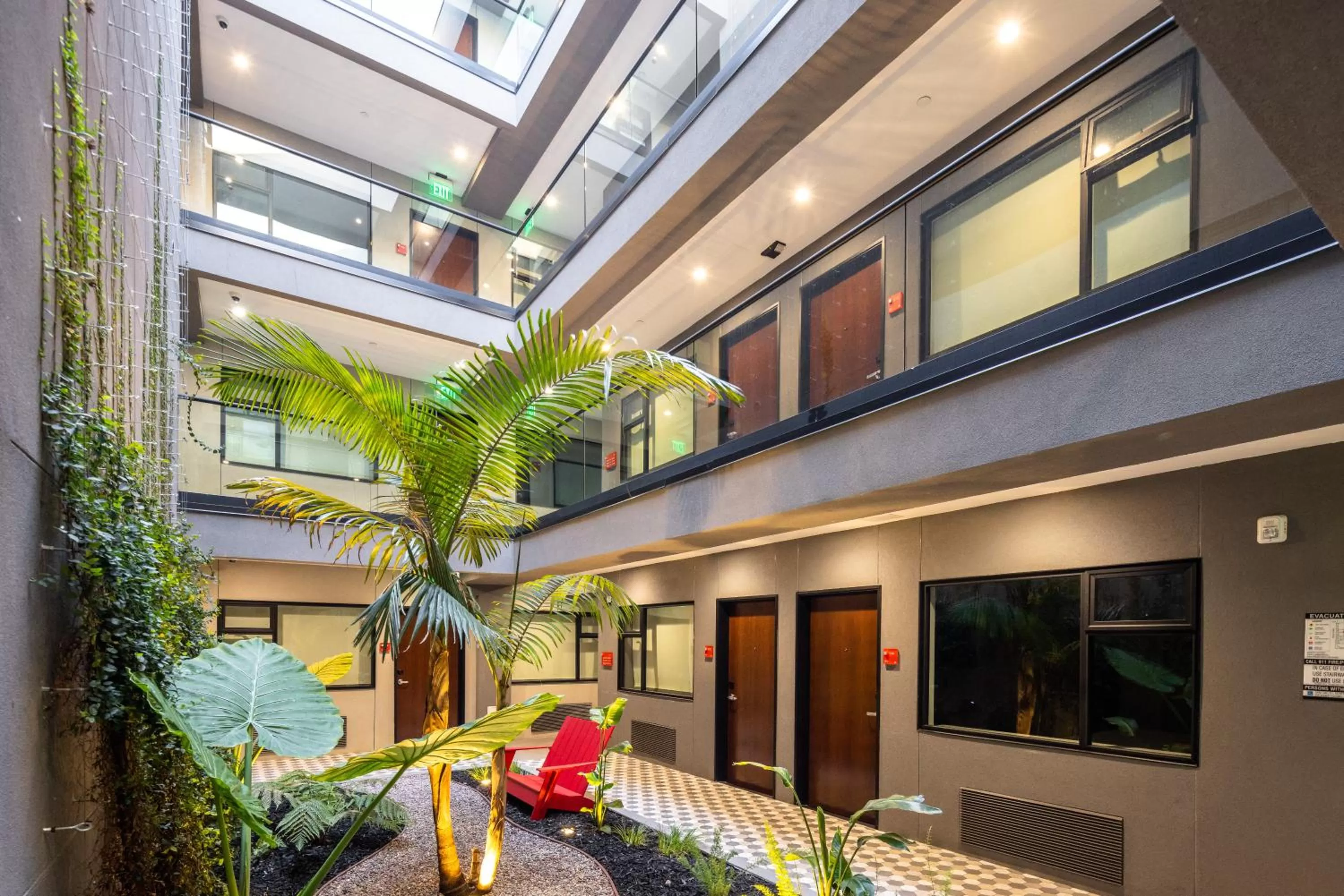 Natural landscape in Infinity Hotel San Francisco, Tapestry Collection by Hilton