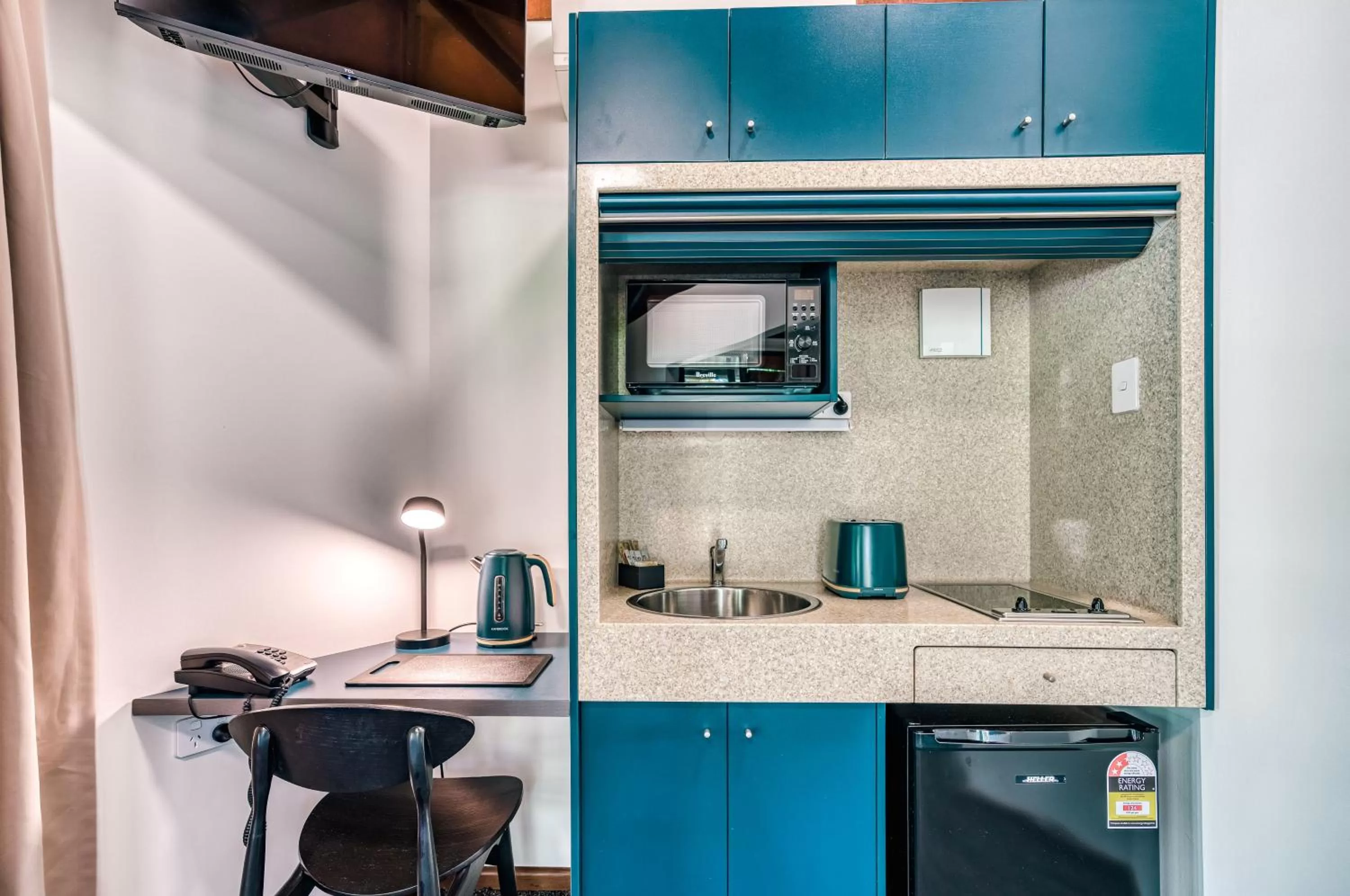 Kitchen or kitchenette in Palms City Resort