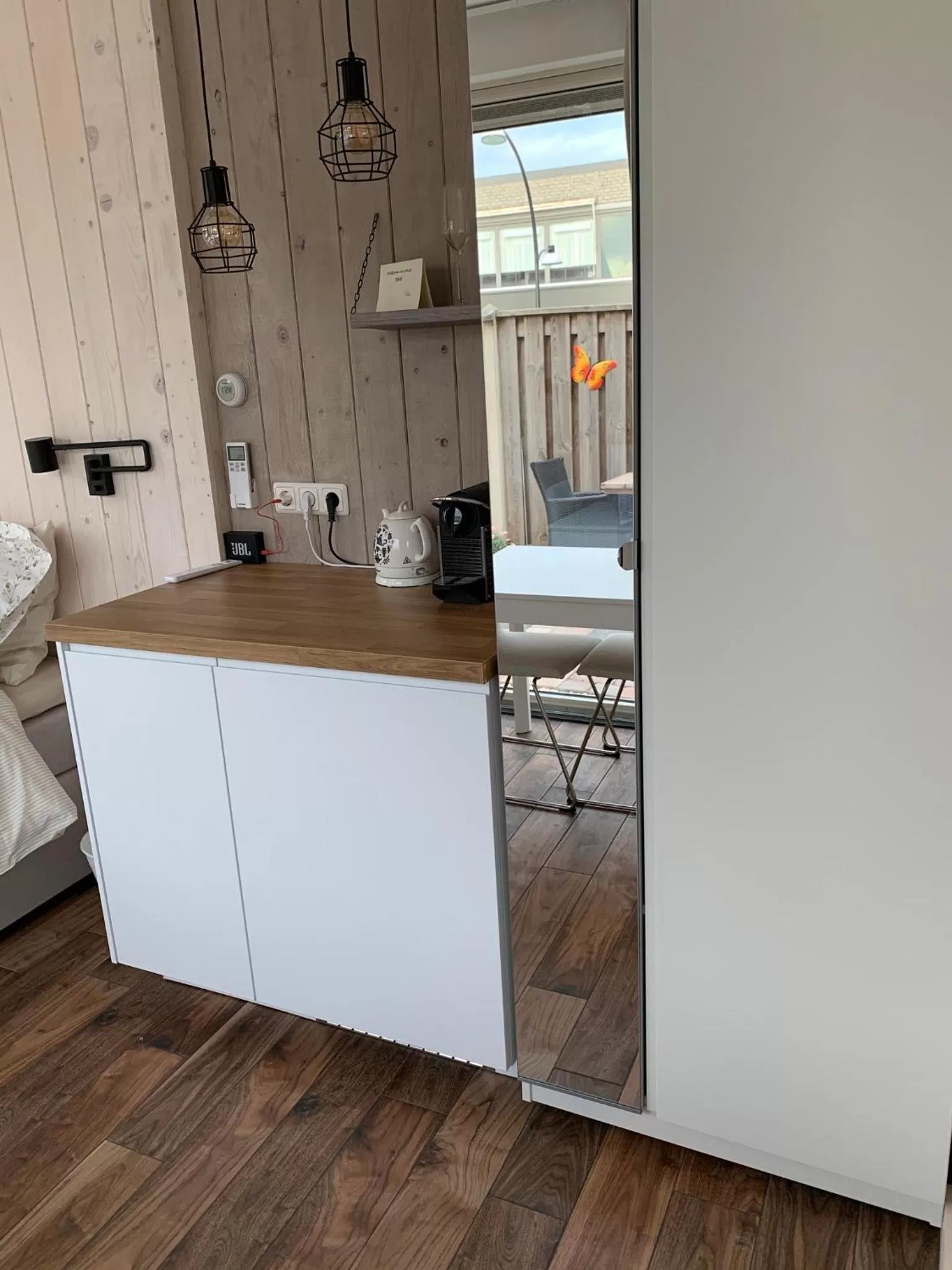 Coffee/tea facilities in B&B Diemerplein