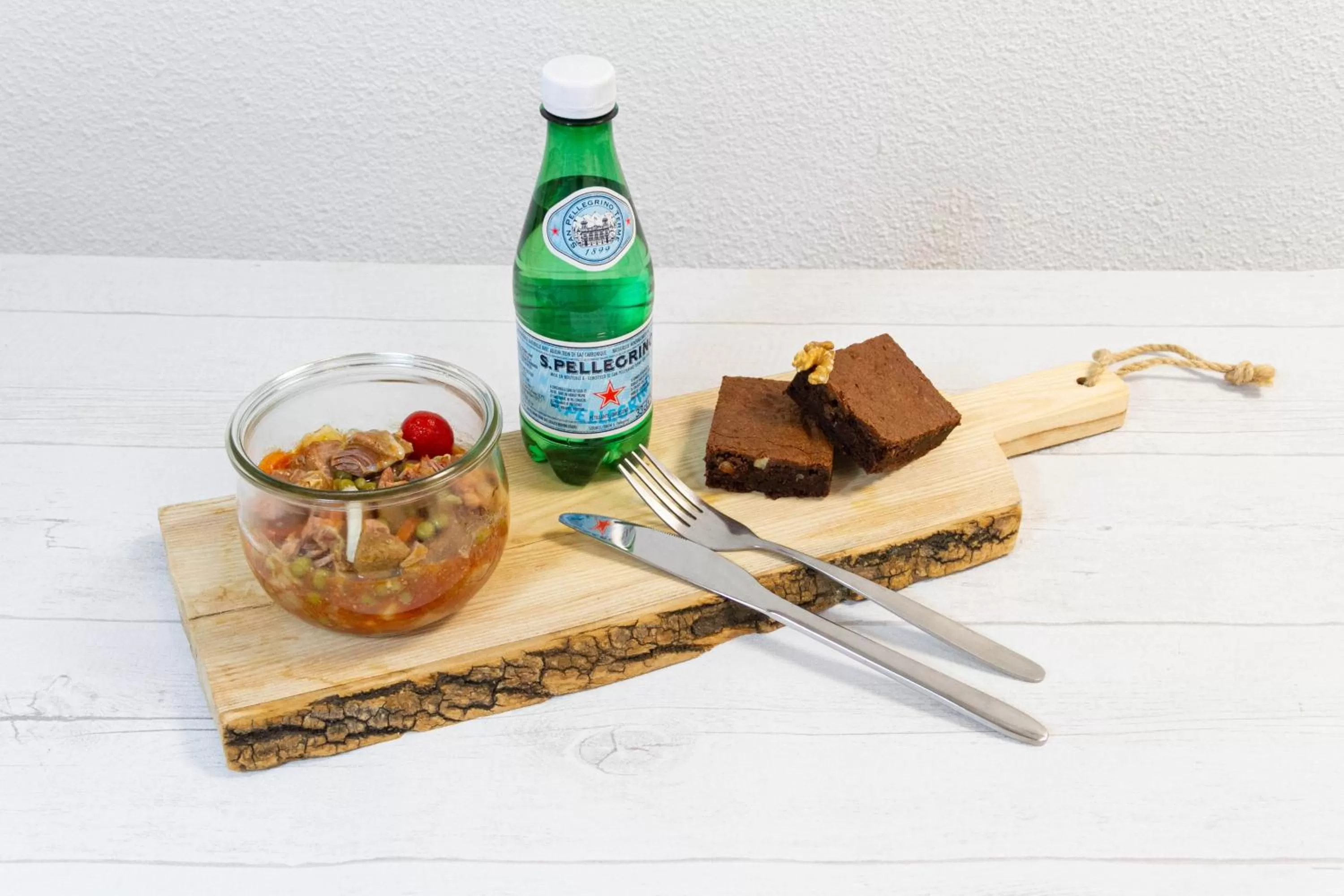 Lunch in Comfort Aparthotel Le Mans