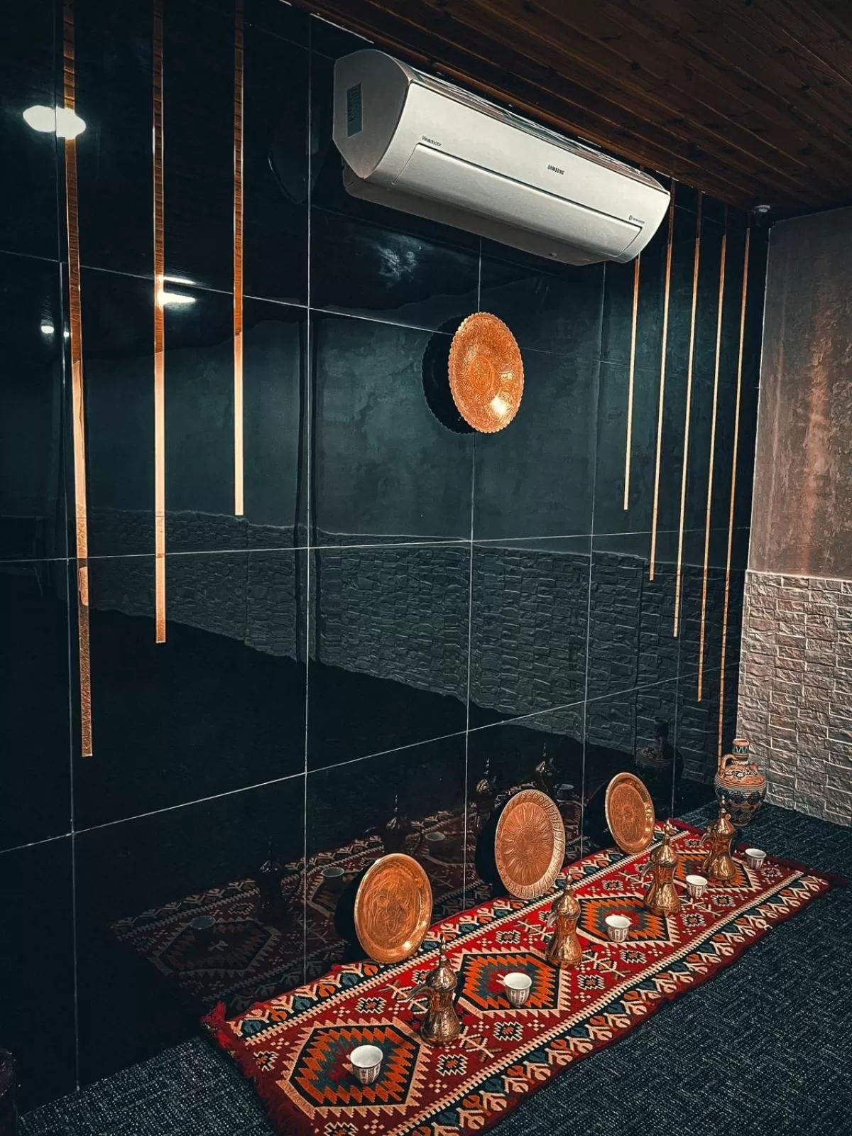 Facade/entrance in Balcony Hotel