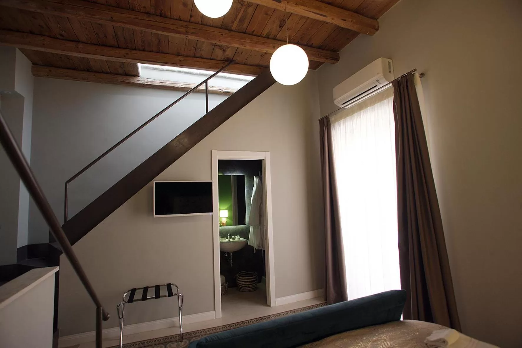 Photo of the whole room in Sebèl Hospitality Charme