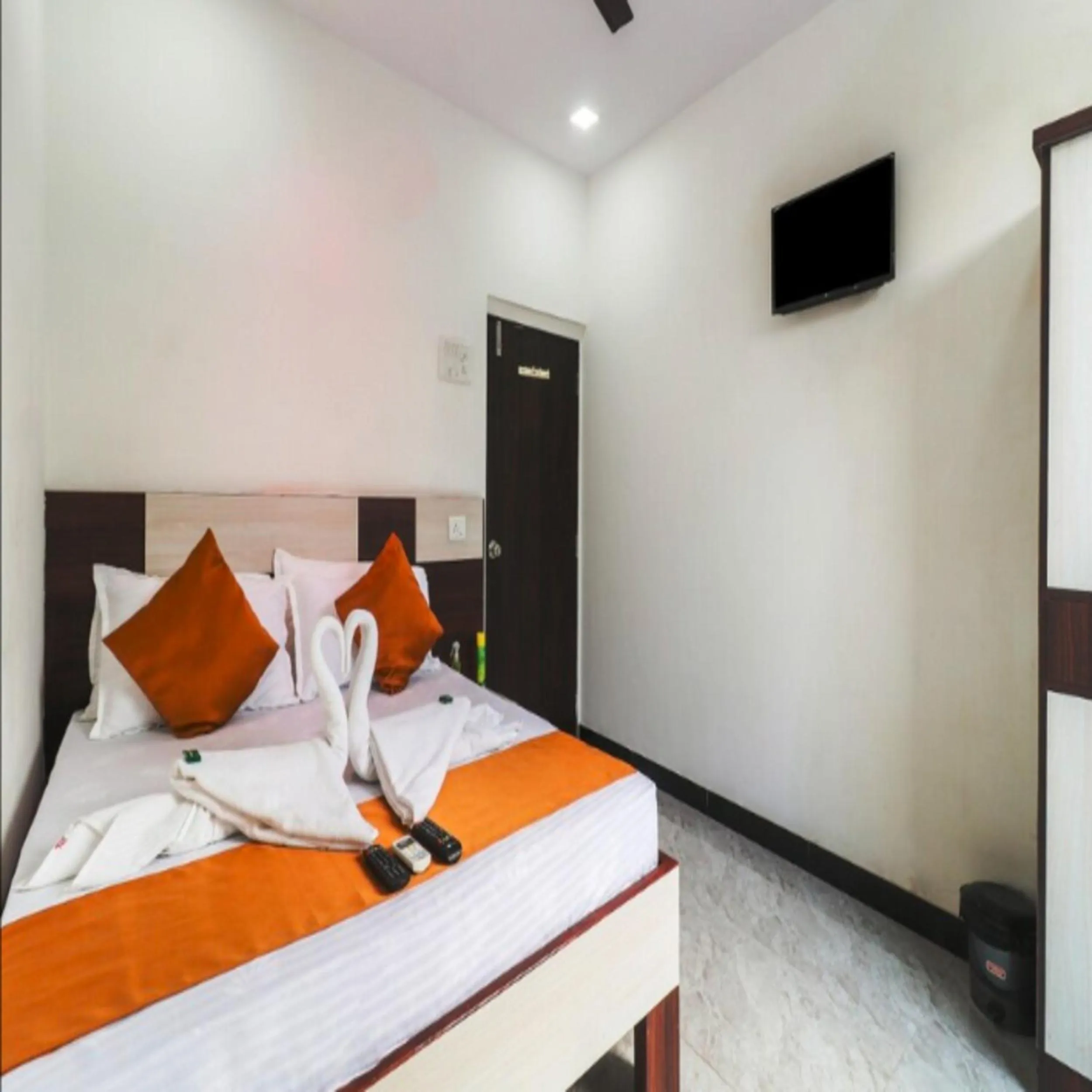Bed in Hotel Sai Siddhi Inn - MIDC Industrial Area, Mahape Navi Mumbai