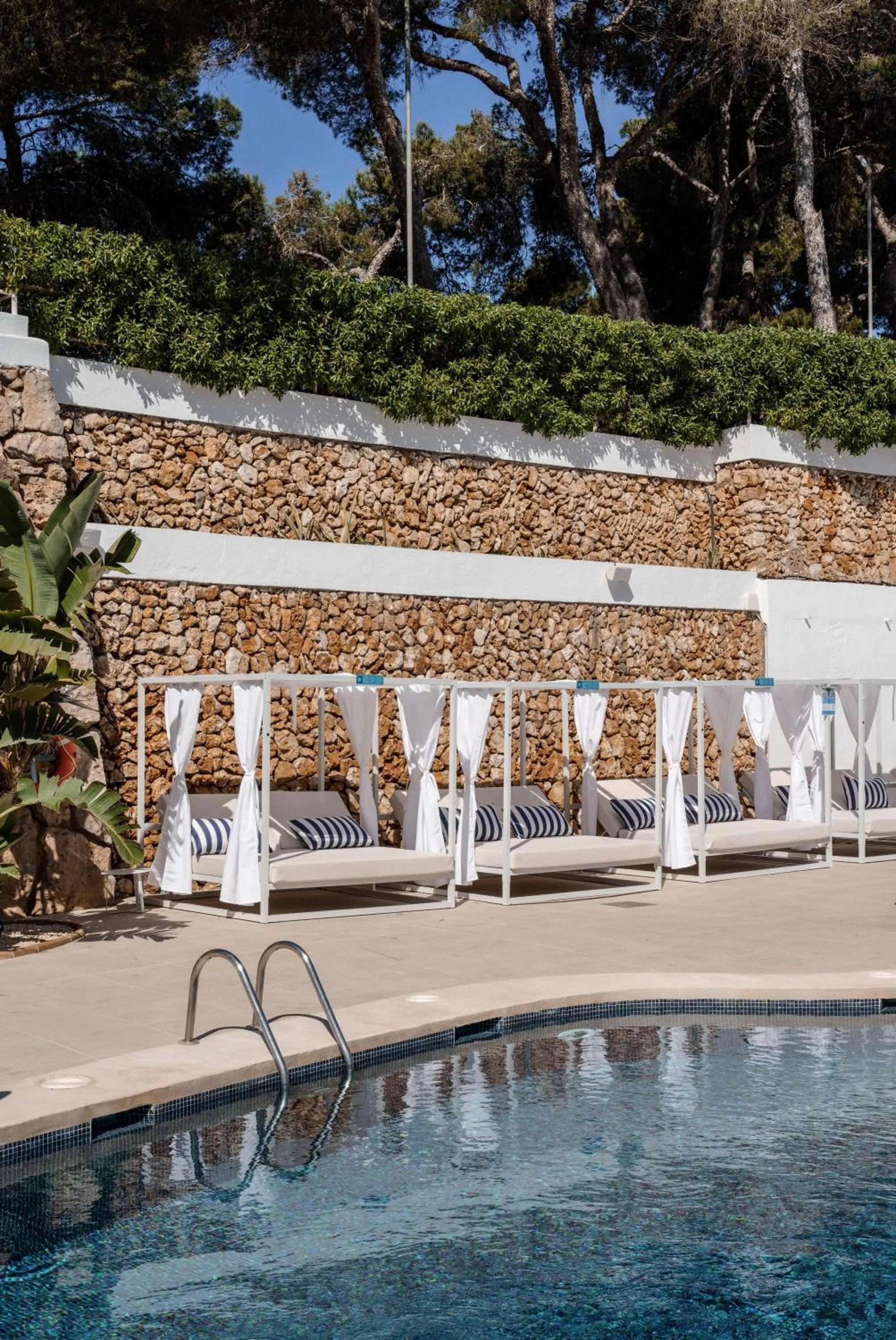Swimming pool in AluaSoul Mallorca Resort - Adults only