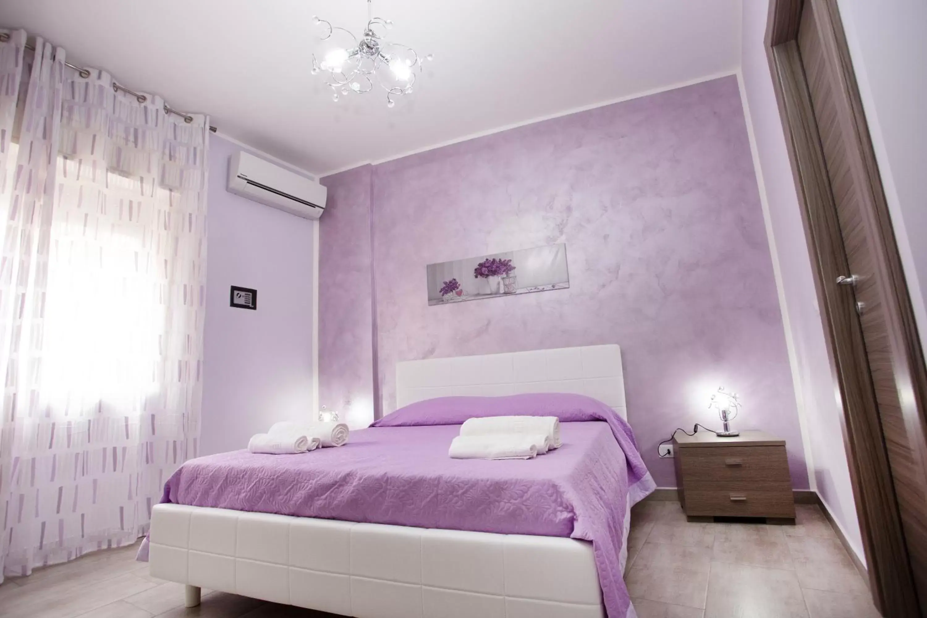 Double Room with Private Bathroom in B&B Palermo Sole & Cultura Double Room with Private Bathroom in B&B Palermo Sole & Cultura