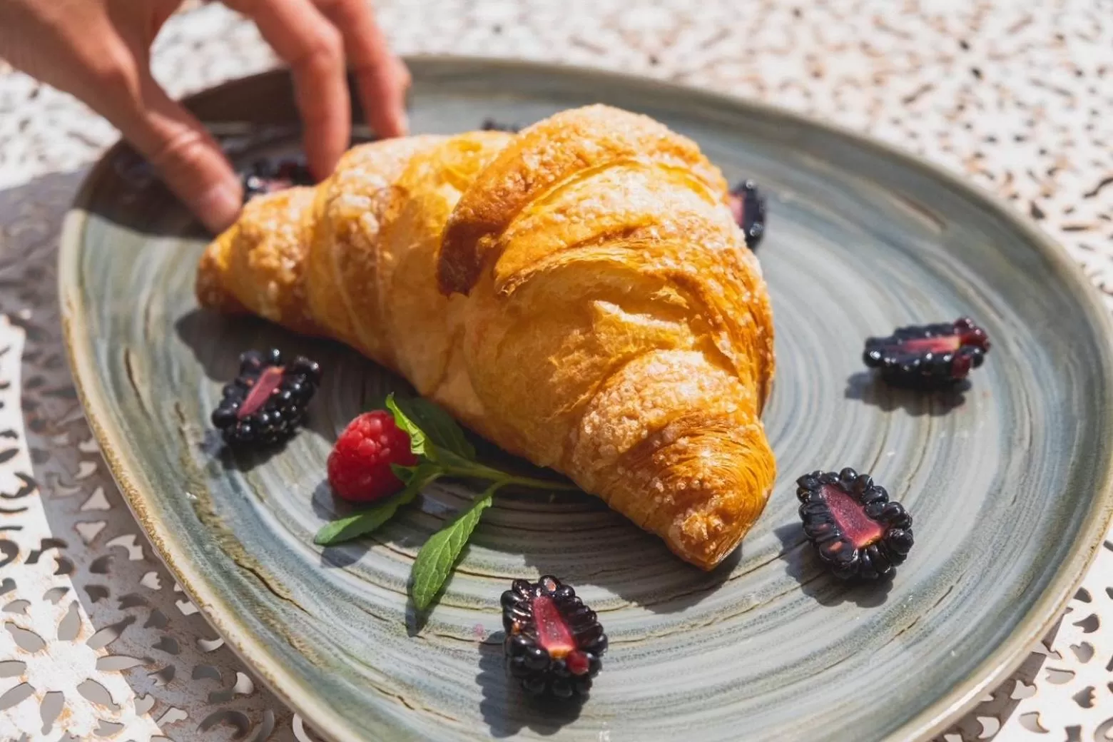 Breakfast in Blackhome Innsbruck Boutique I contactless check-in