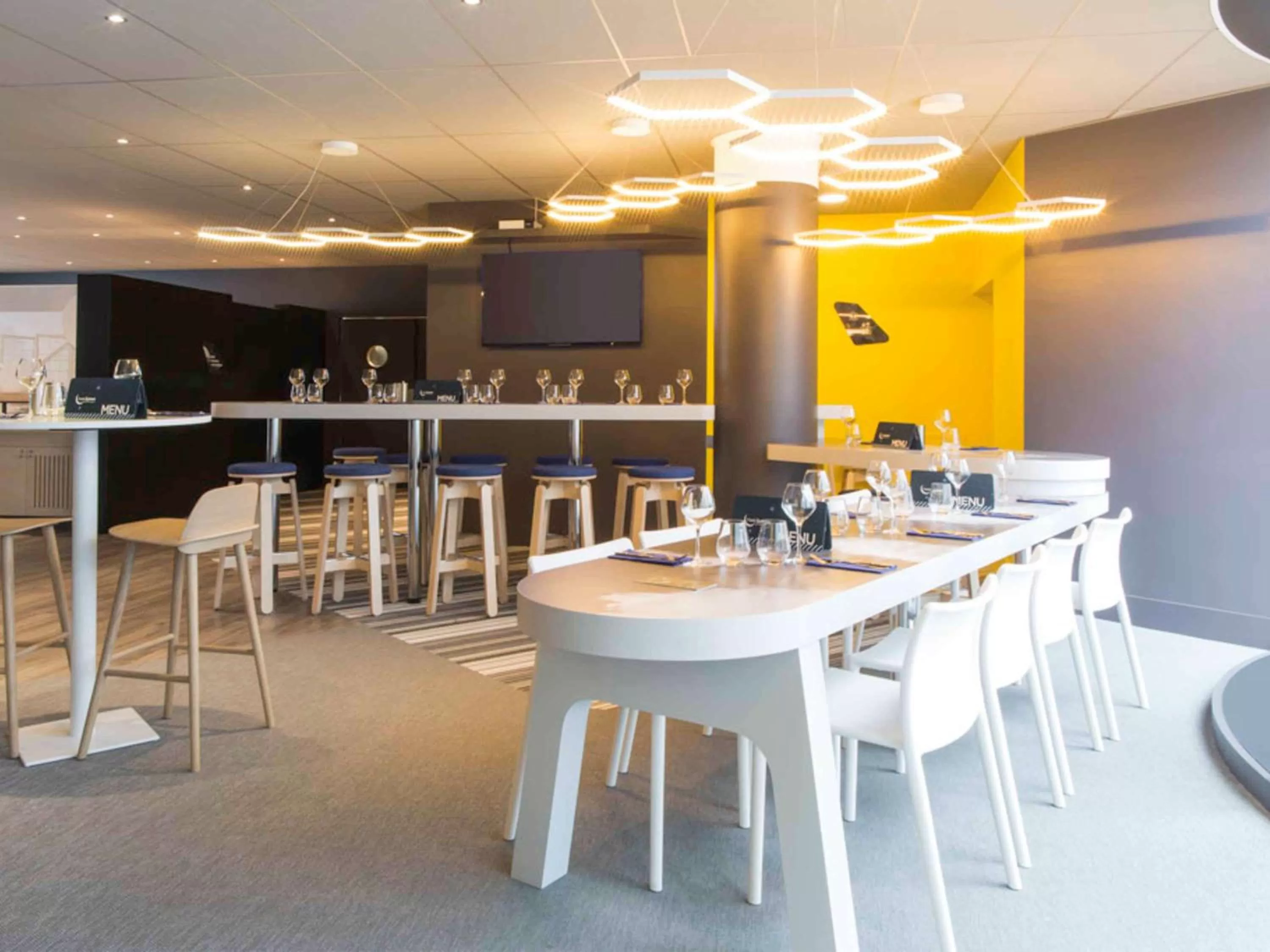 Restaurant/places to eat in ibis Styles Paris Charles de Gaulle Airport