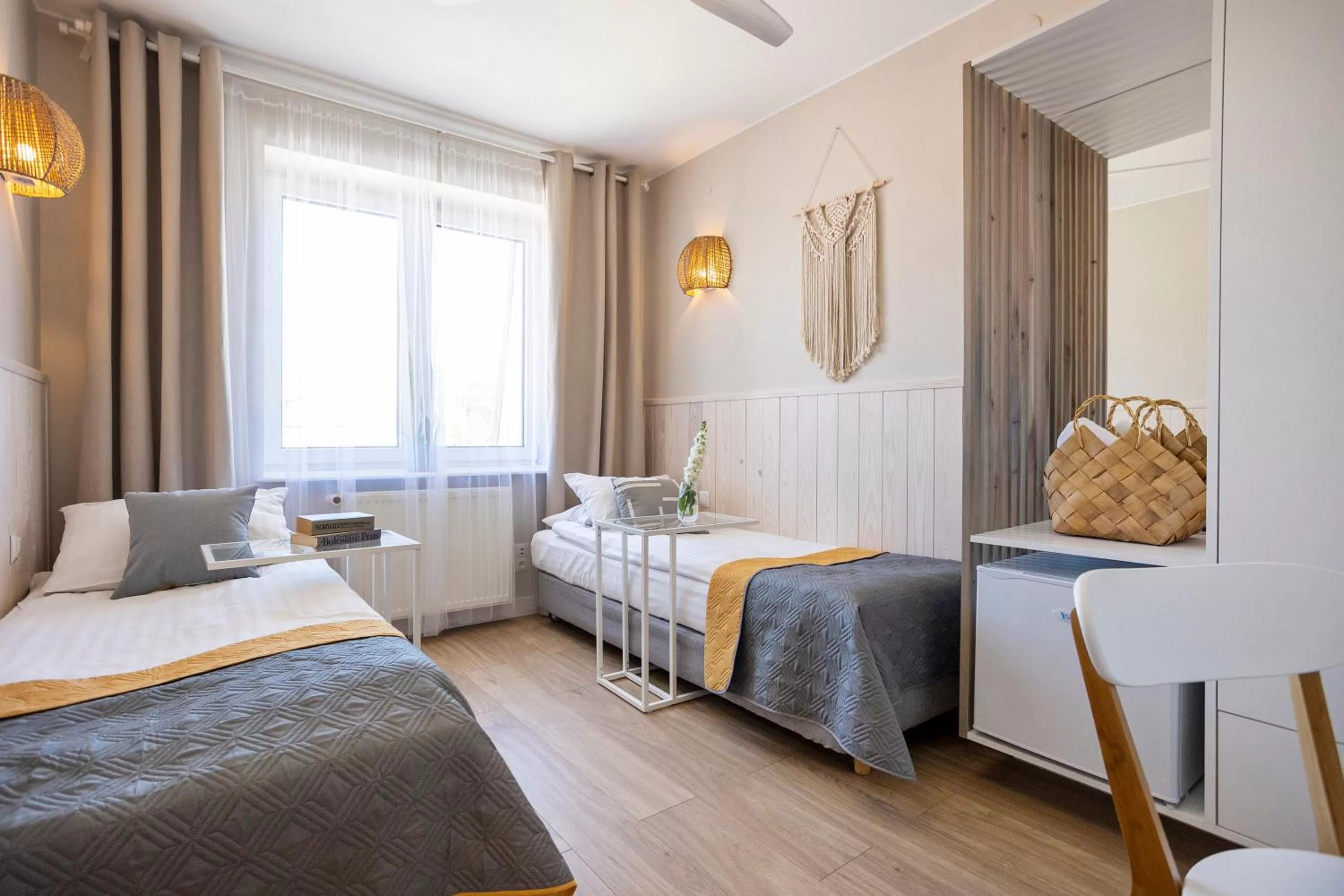 Photo of the whole room, Bed in Szuflada