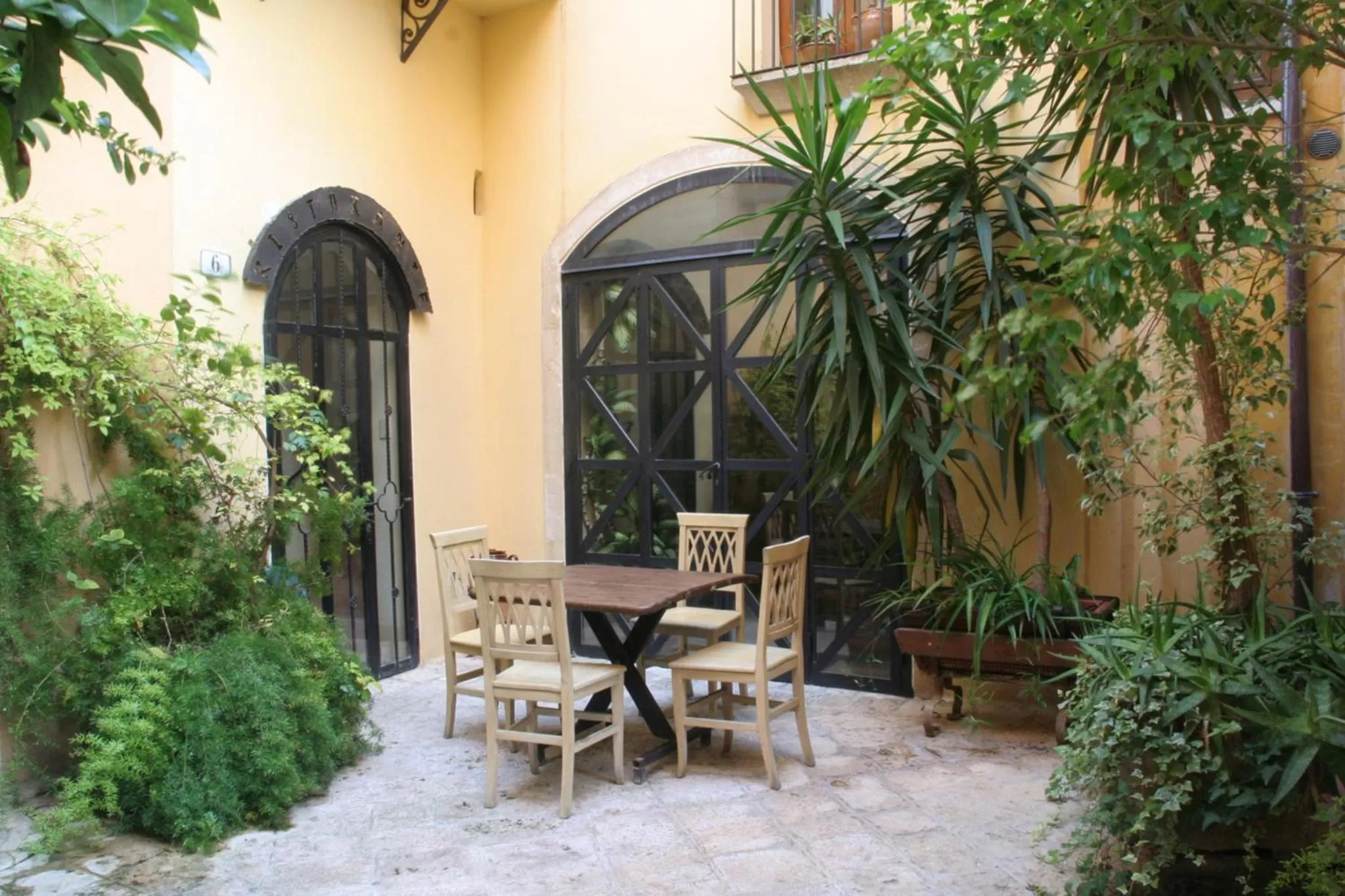 Facade/entrance in Corte Baldi