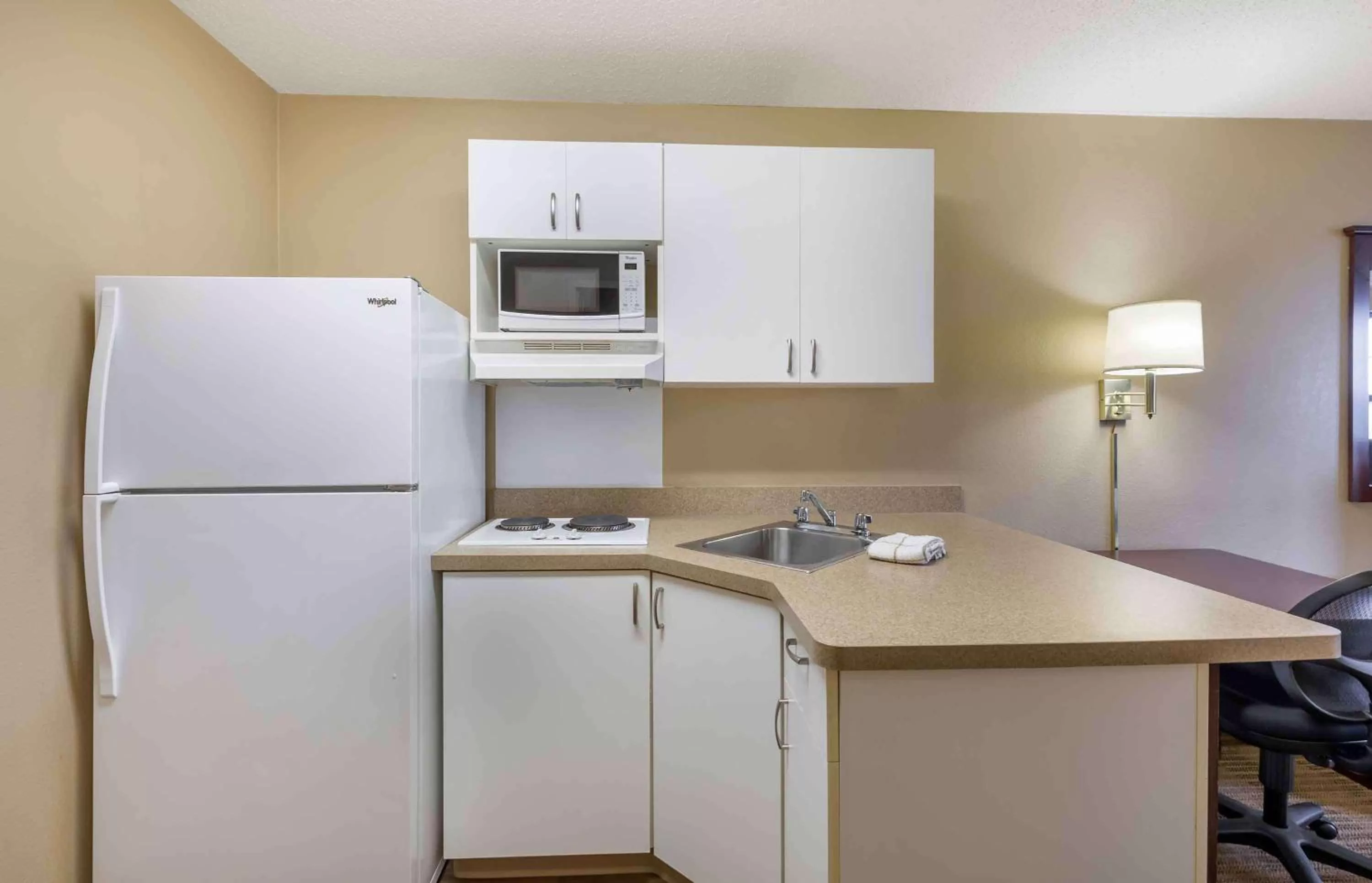 Bedroom in Extended Stay America Suites - Cleveland - Brooklyn
