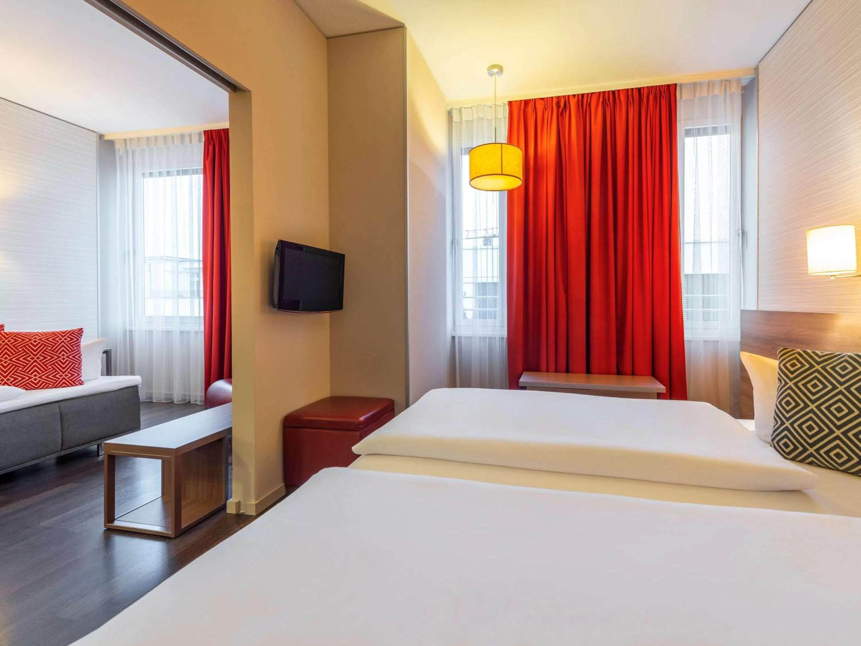 Photo of the whole room, Bed in Aparthotel Adagio Berlin Kurfürstendamm