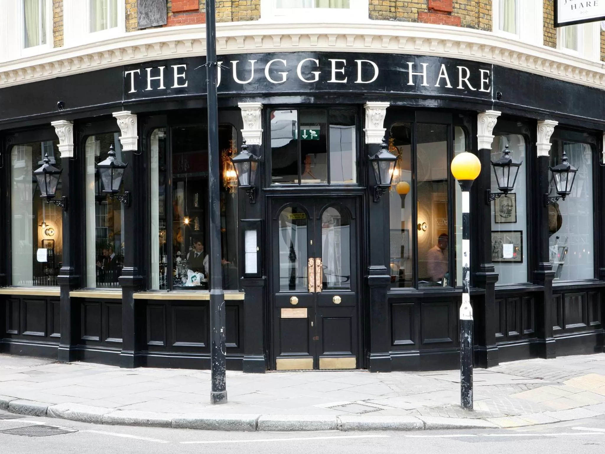 Restaurant/places to eat in Montcalm Brewery, London City