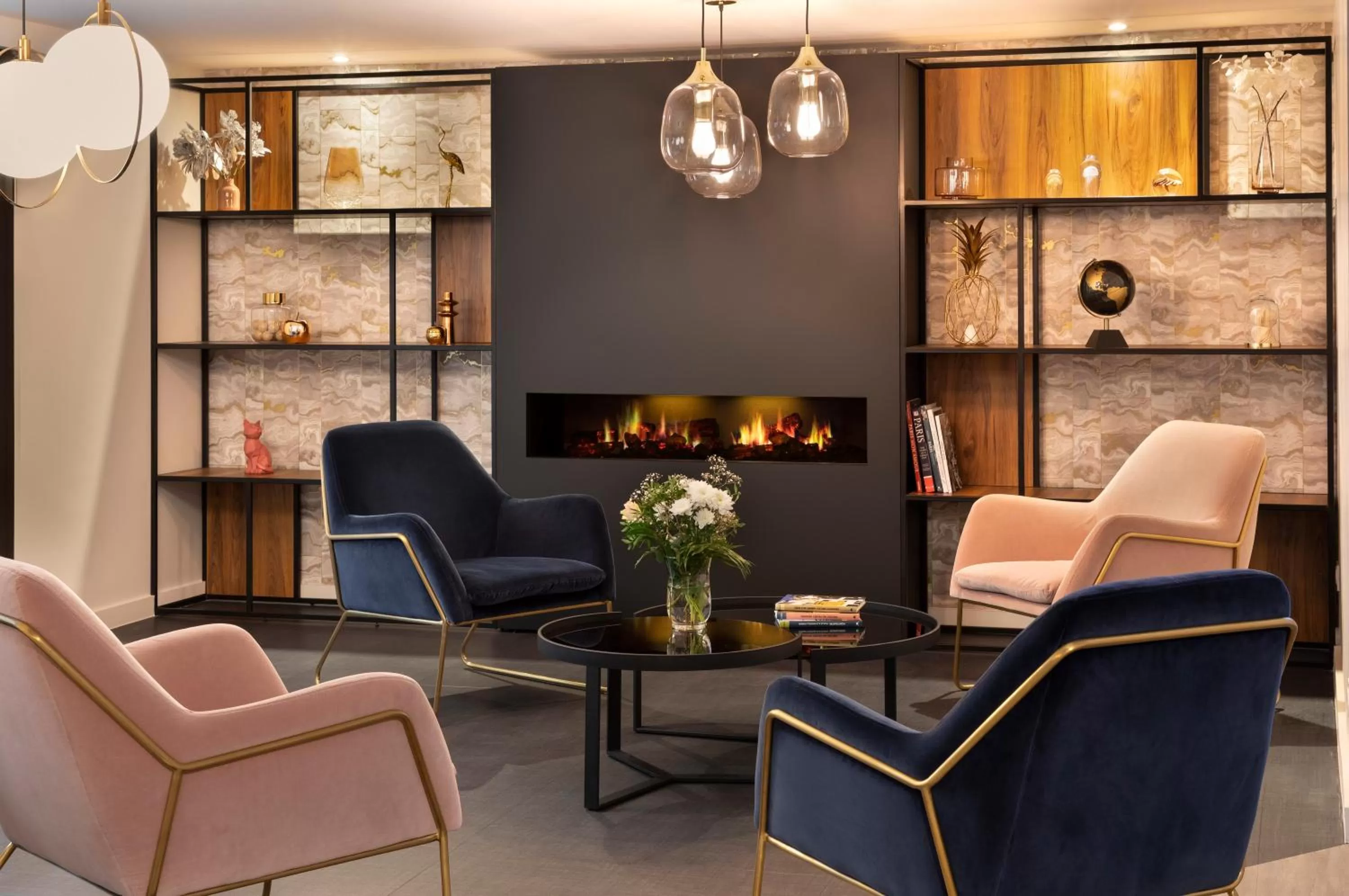 Lobby or reception in Citadines Trocadéro Paris