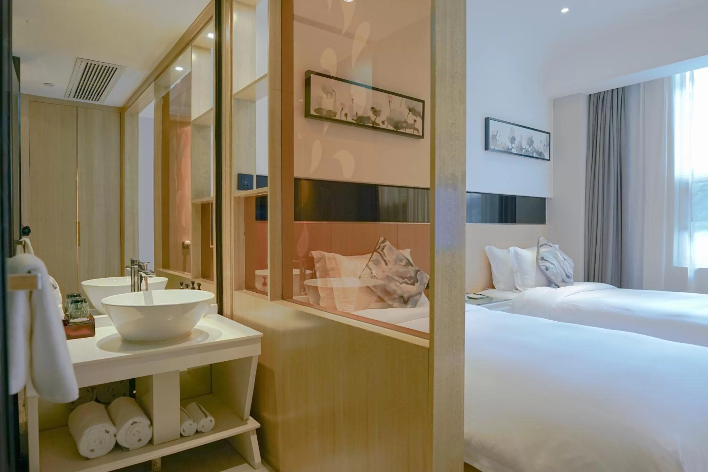 Bed, Bathroom in Paco Hotel Tiyuxilu Metro Guangzhou-Free Shuttle Bus fir Canton Fair