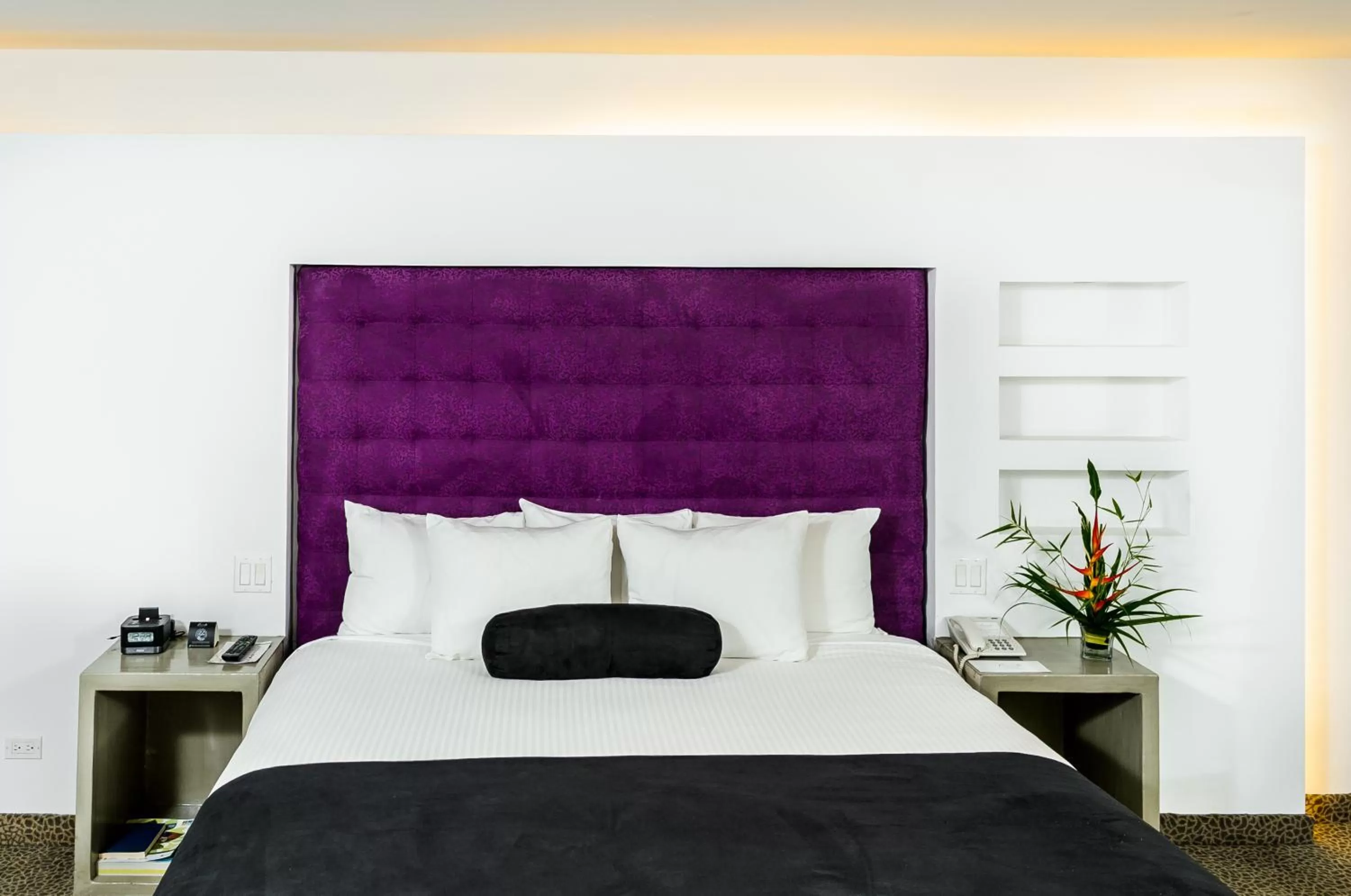 Bed in Riande Aeropuerto Hotel Casino