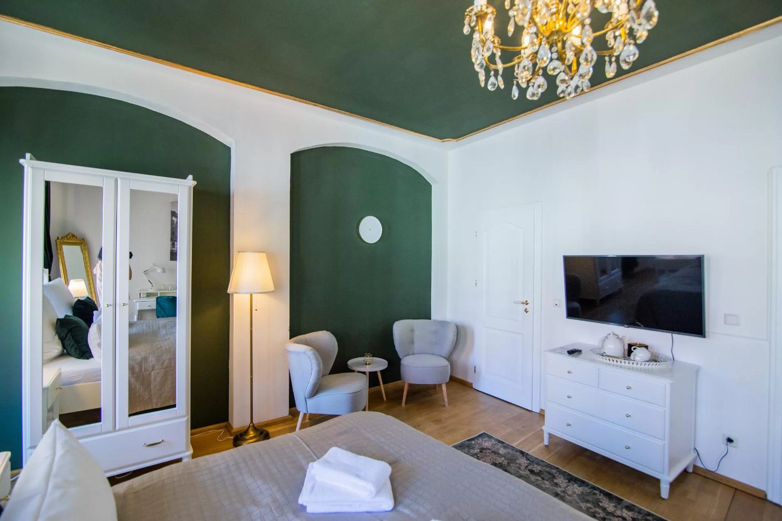 Bed in ApartOne Altstadt-Hotel