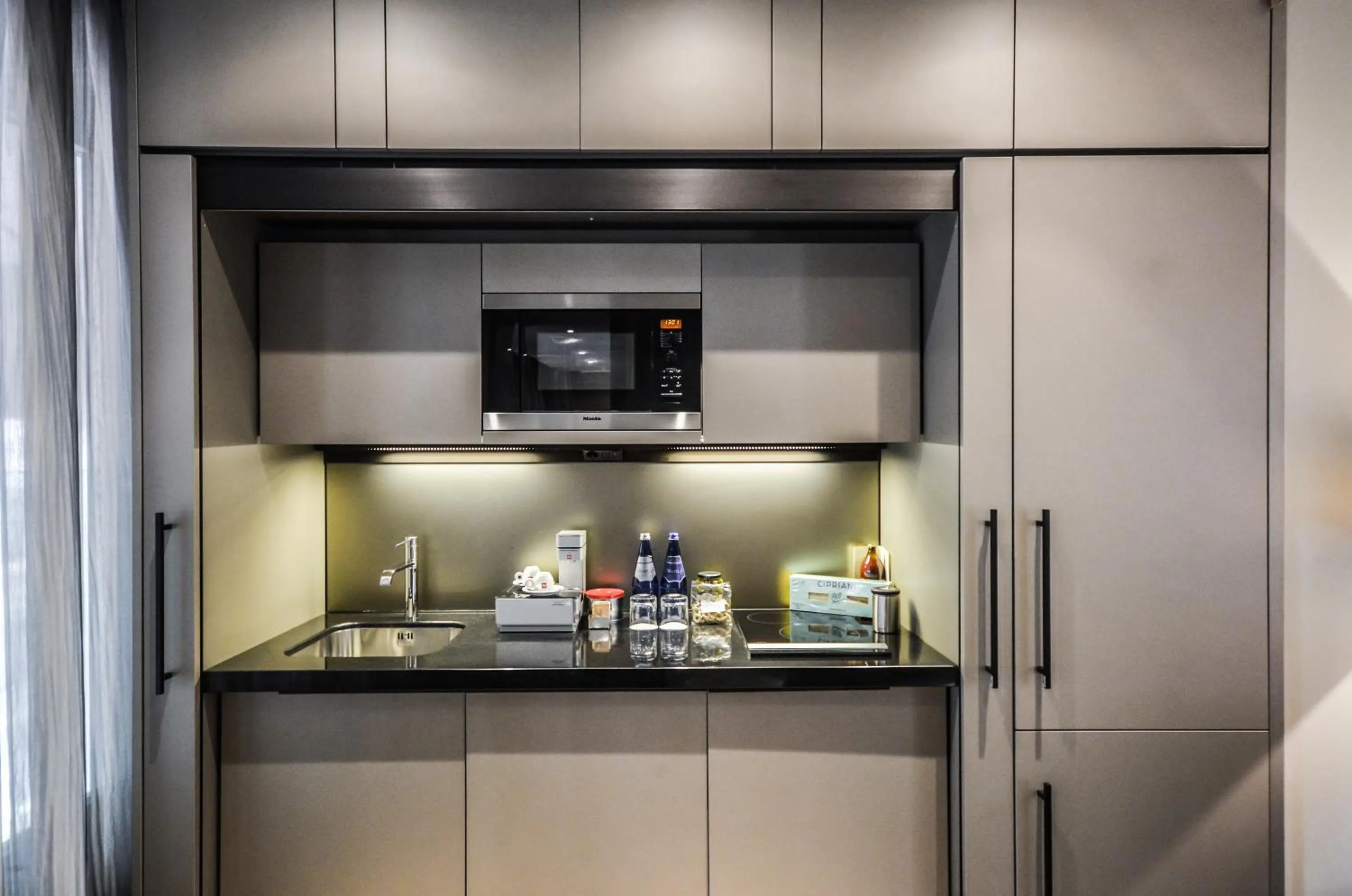 Kitchen or kitchenette in Allegroitalia San Pietro All'Orto 6