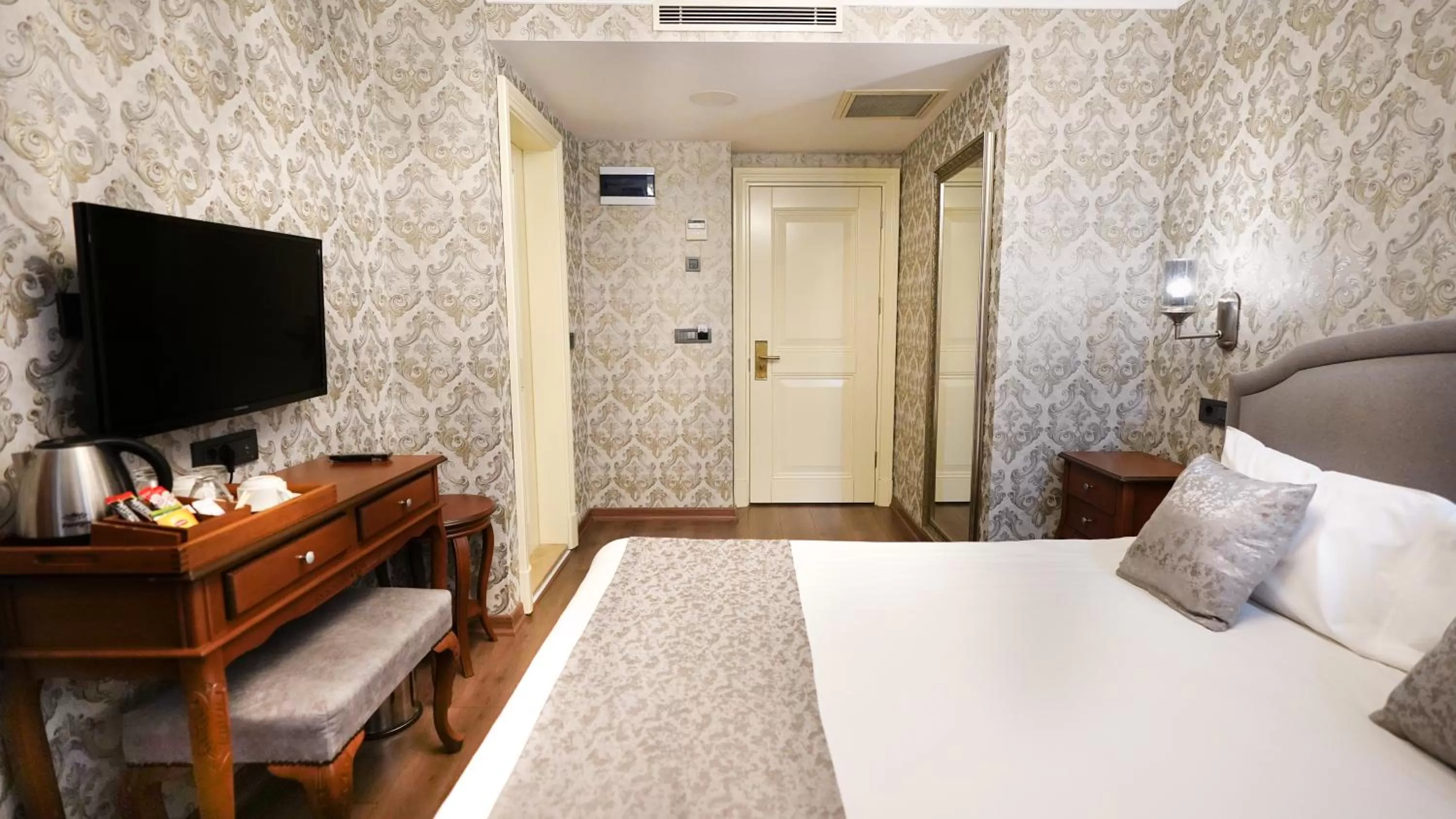 Bedroom, Bed in Hotel Gritti Pera & Spa